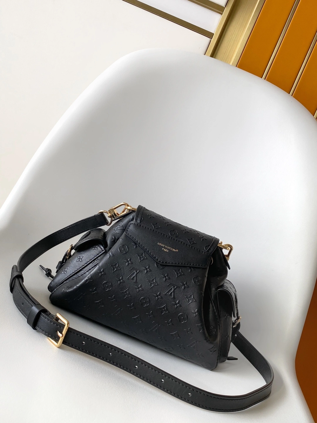 MOMO-- 8V M25554 high quality version 163 Odysée cowhide item:F-B000A1422