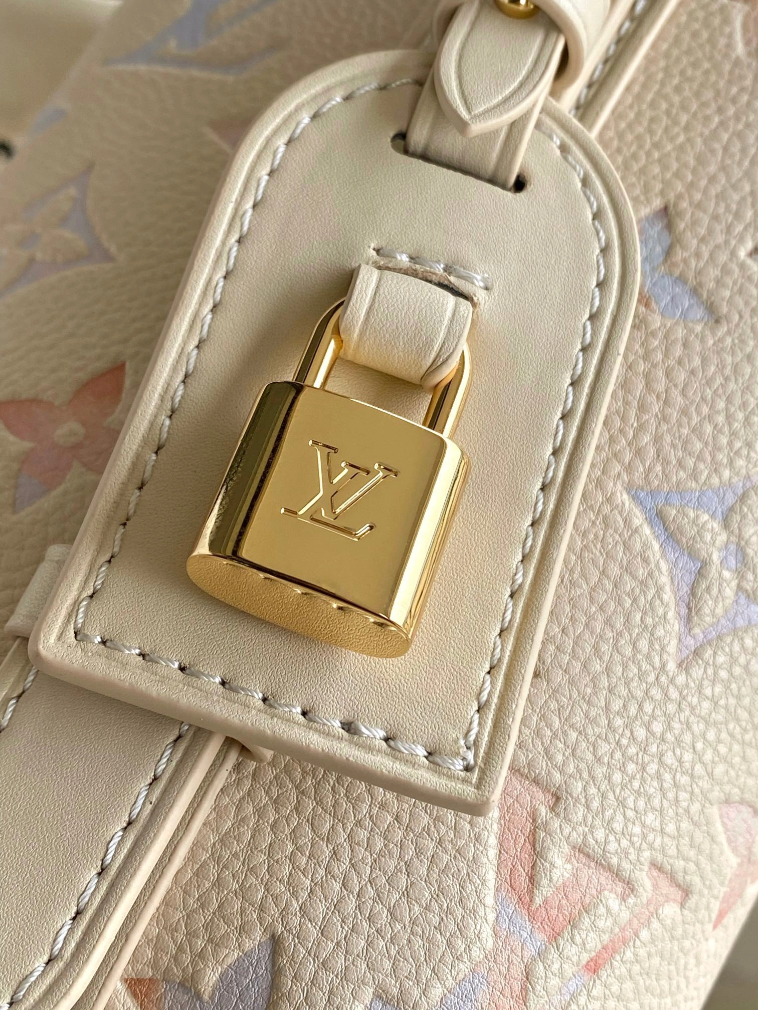 MOMO-- 8V M25673 high quality version All In BB Dream item:E-B177I2046