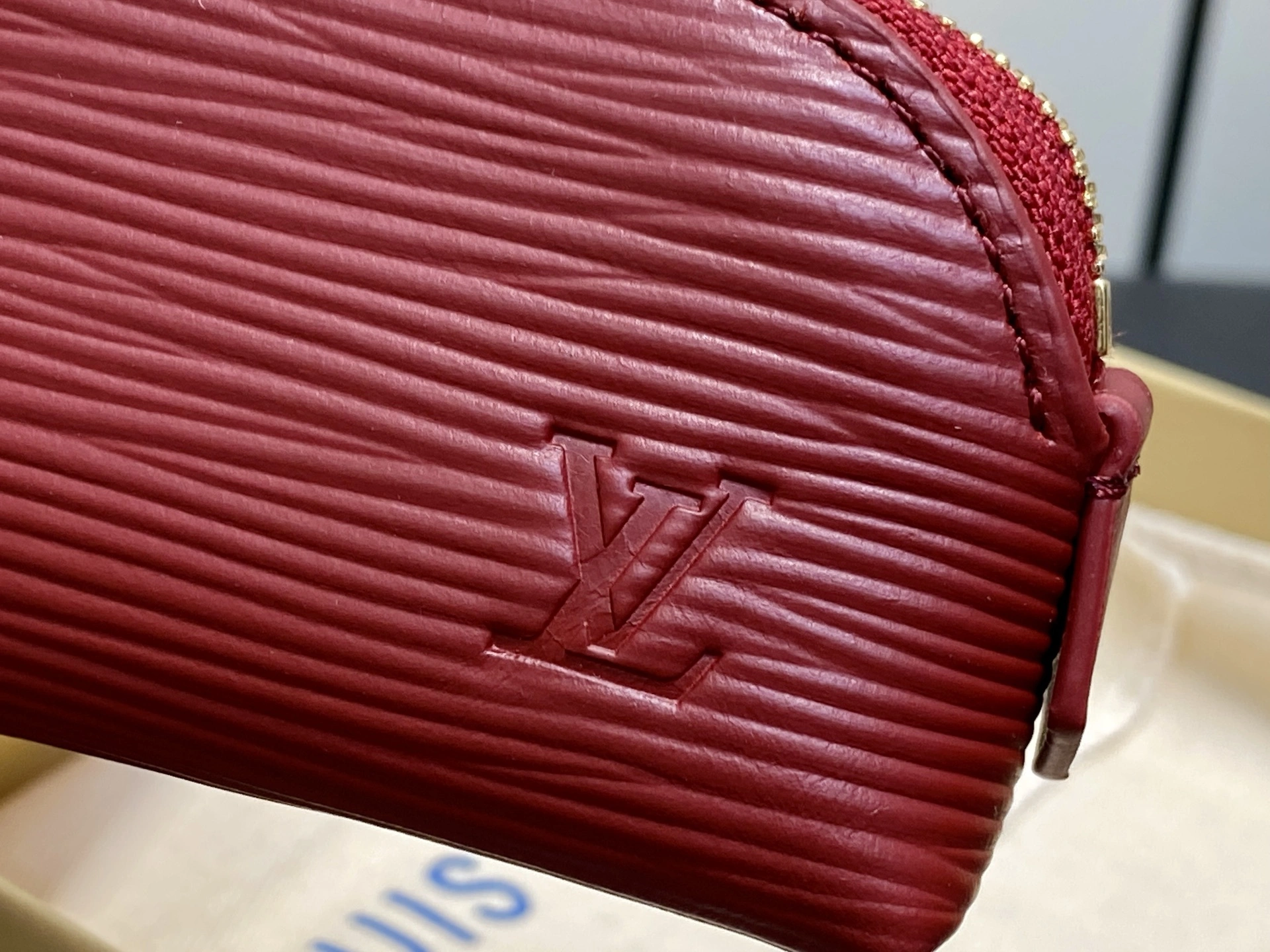 MOMO-- 8V M25685 high quality version Lipstick item:E-B000J1825