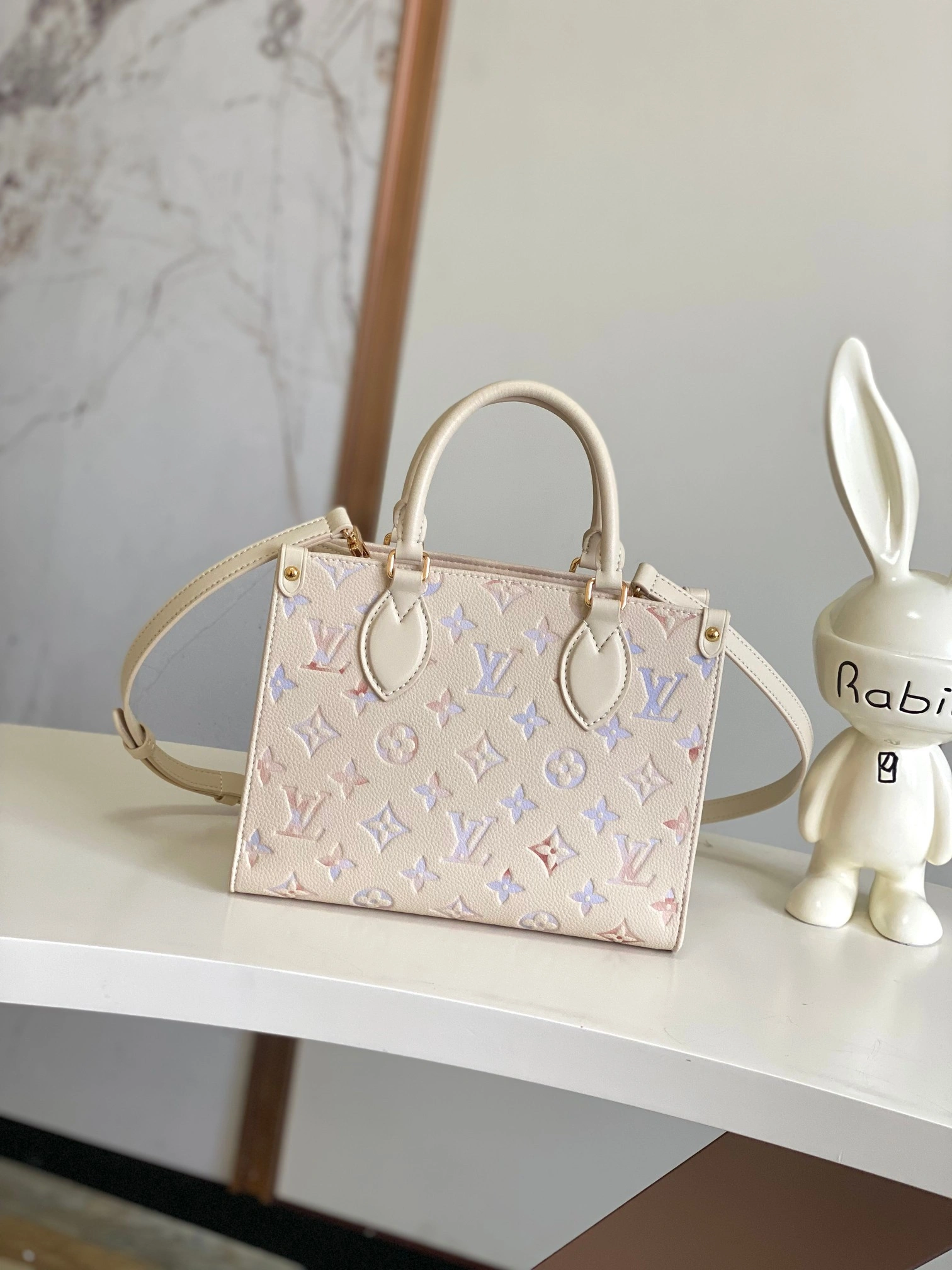 MOMO-- 8V M25770 high quality version OnTheGo Dream item:E-B177I2047