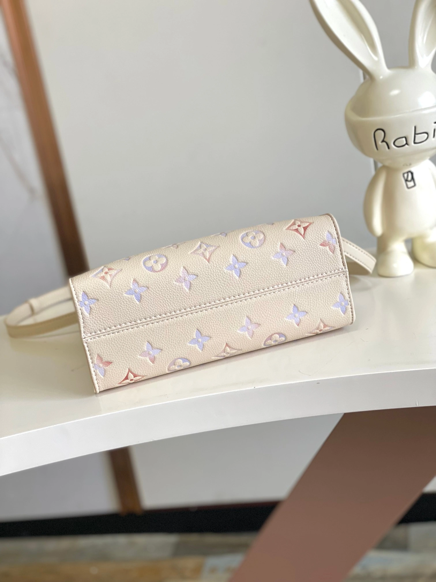 MOMO-- 8V M25770 high quality version OnTheGo Dream item:E-B177I2047