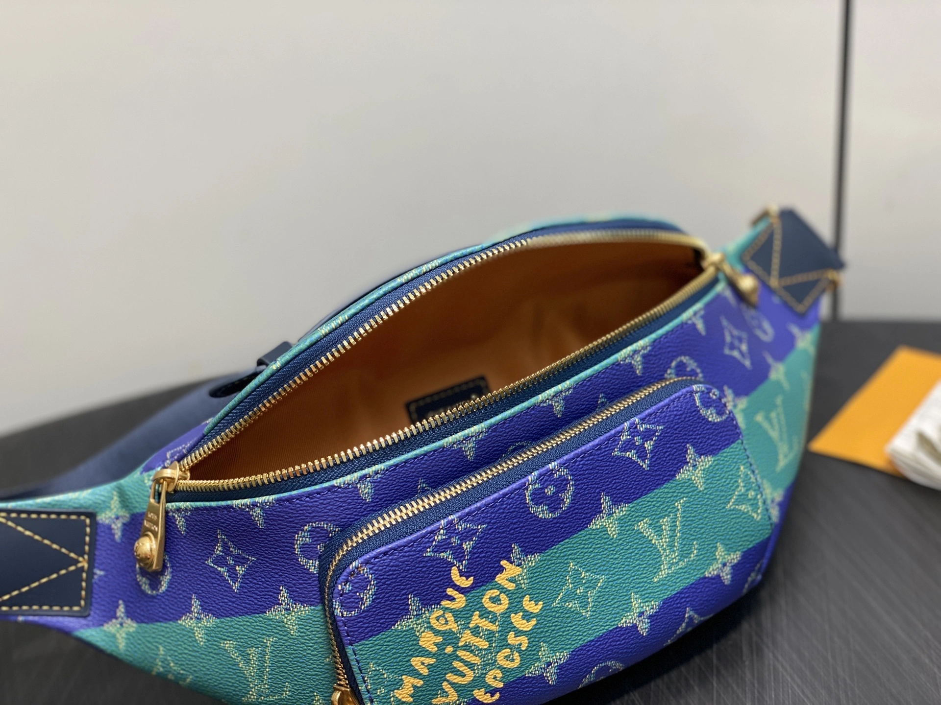 MOMO-- 8V M25783 high quality version Rush bumbag item:E-B000J1845