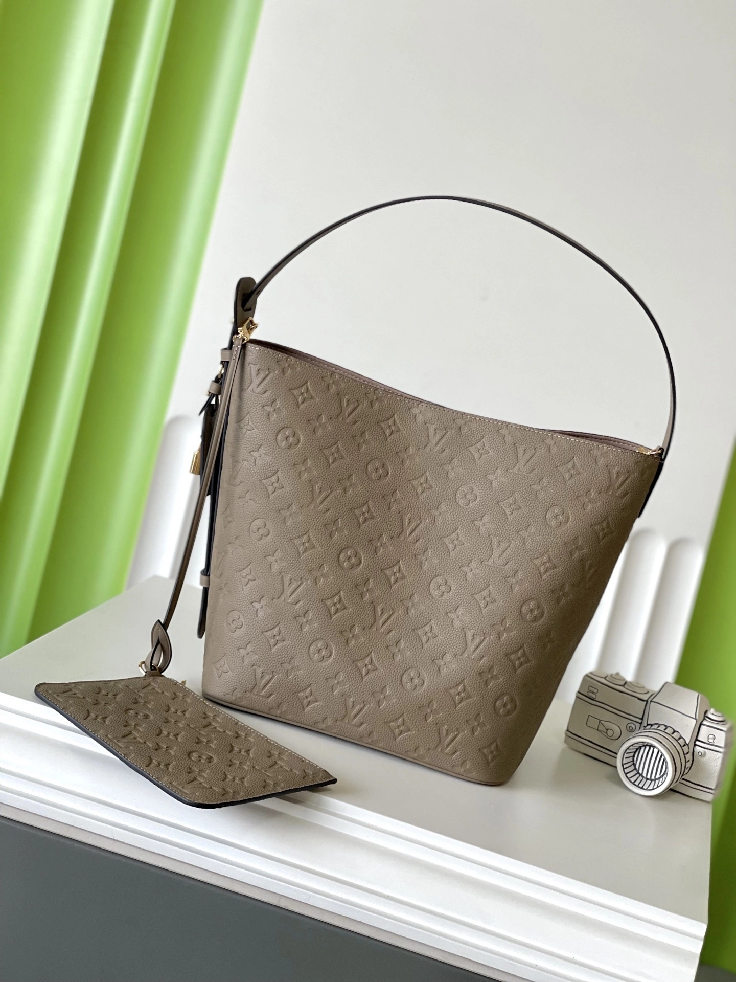 MOMO-- 8V M25823 high quality version ALL IN item:E-B000L1810T
