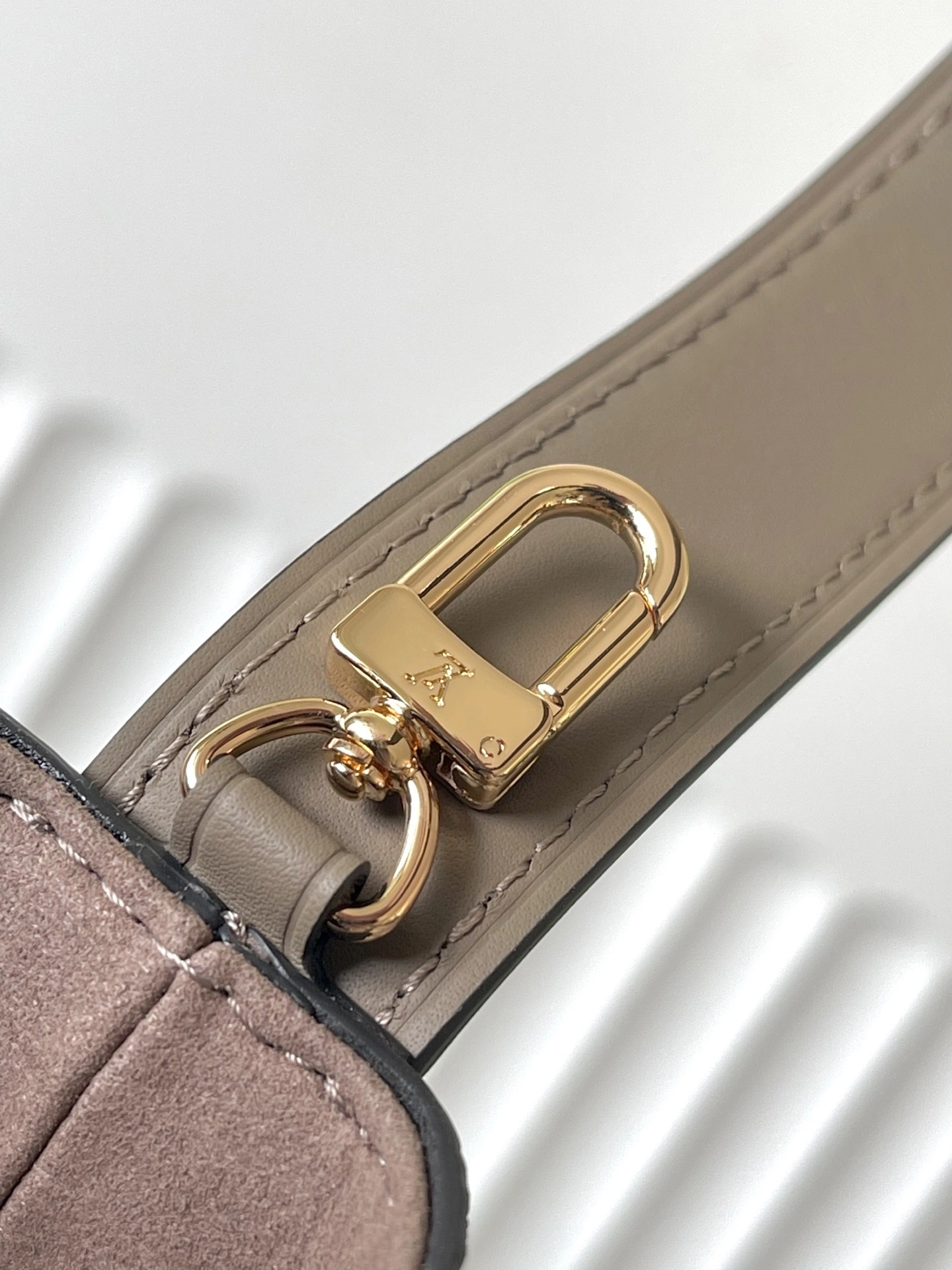 MOMO-- 8V M25823 high quality version ALL IN item:E-B000L1810T