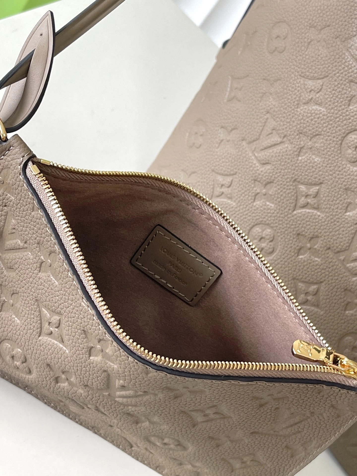 MOMO-- 8V M25823 high quality version ALL IN item:E-B000L1810T