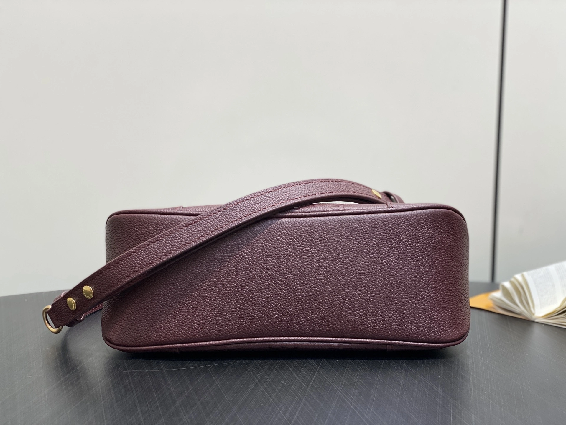 MOMO-- 8V M25827 high quality version Boulogne PM item:E-B000J1822