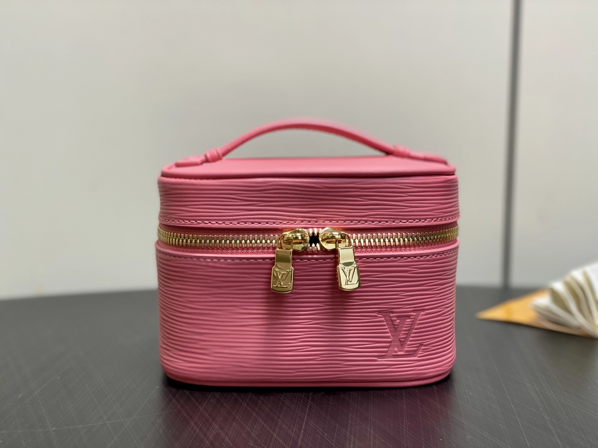 MOMO-- 8V M25857 high quality version Nice Nano item:E-B000J1816