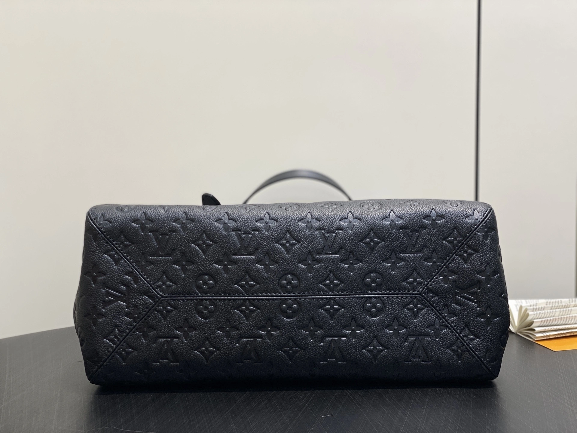 MOMO-- 8V M25860 high quality version All Ln One item:E-B000J1842