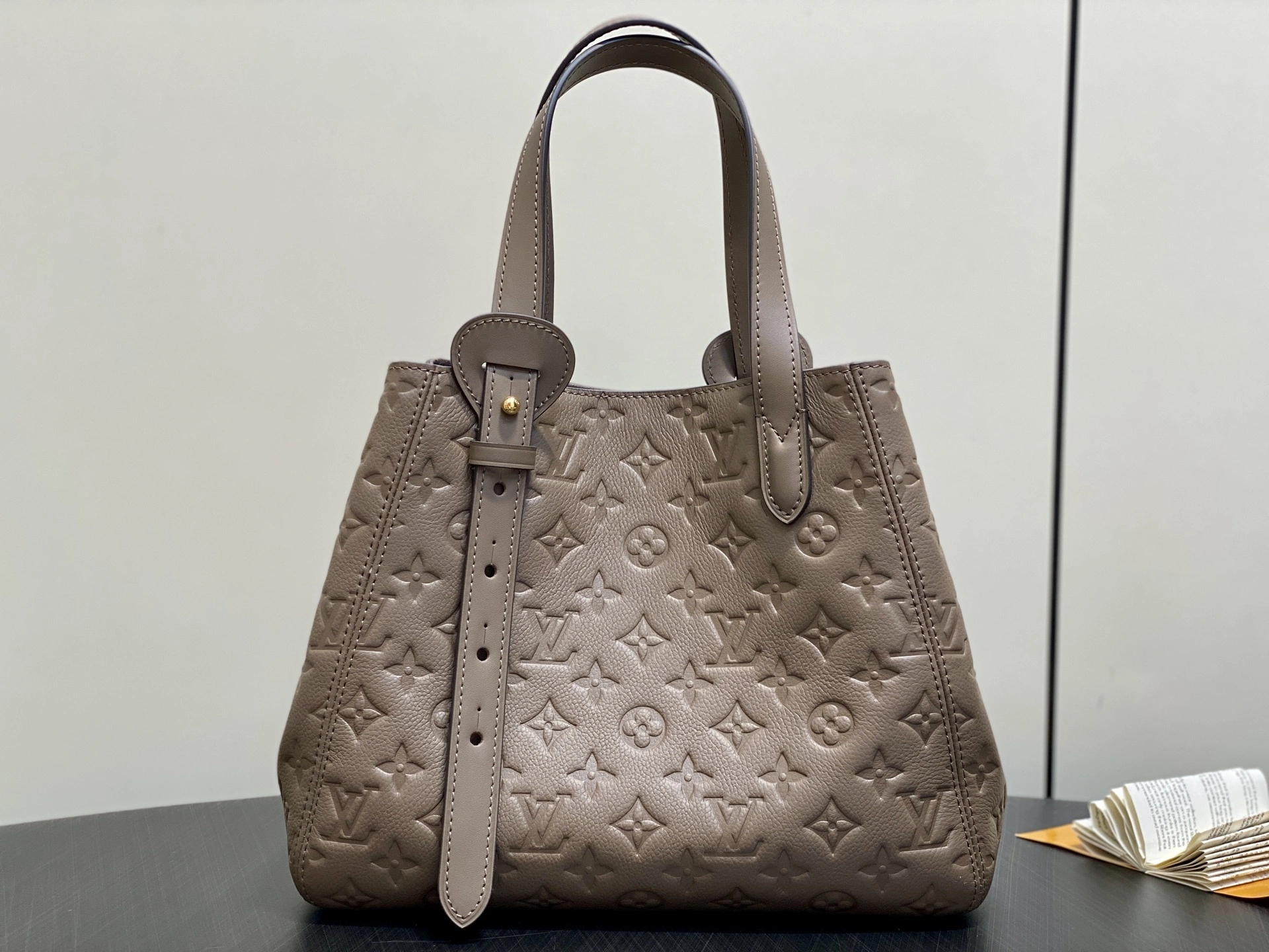 MOMO-- 8V M25890 high quality version All In One All-In item:E-B000J1820