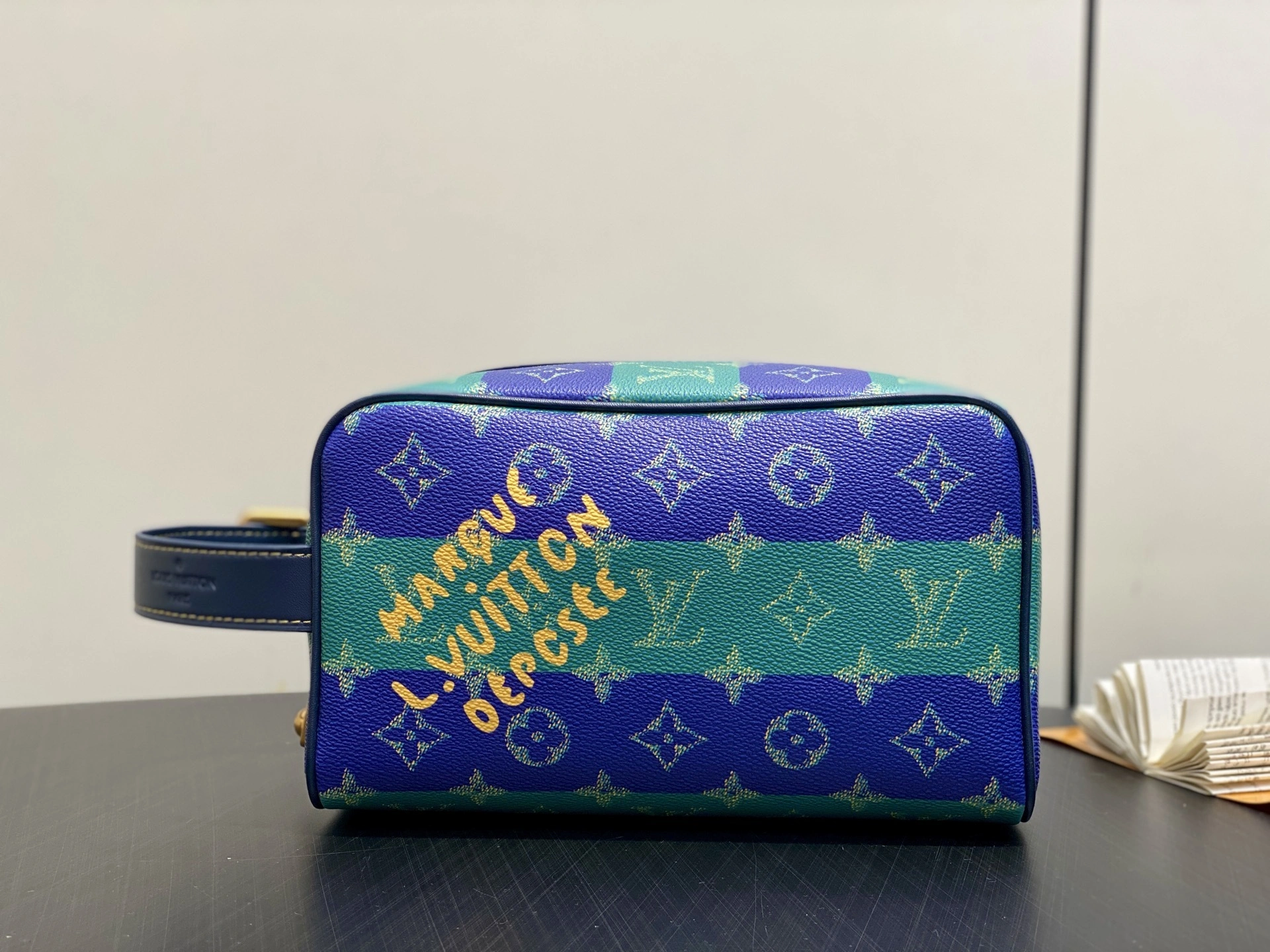 MOMO-- 8V M25902 high quality version Locker Dopp Kit cowhide item:E-B000J1813