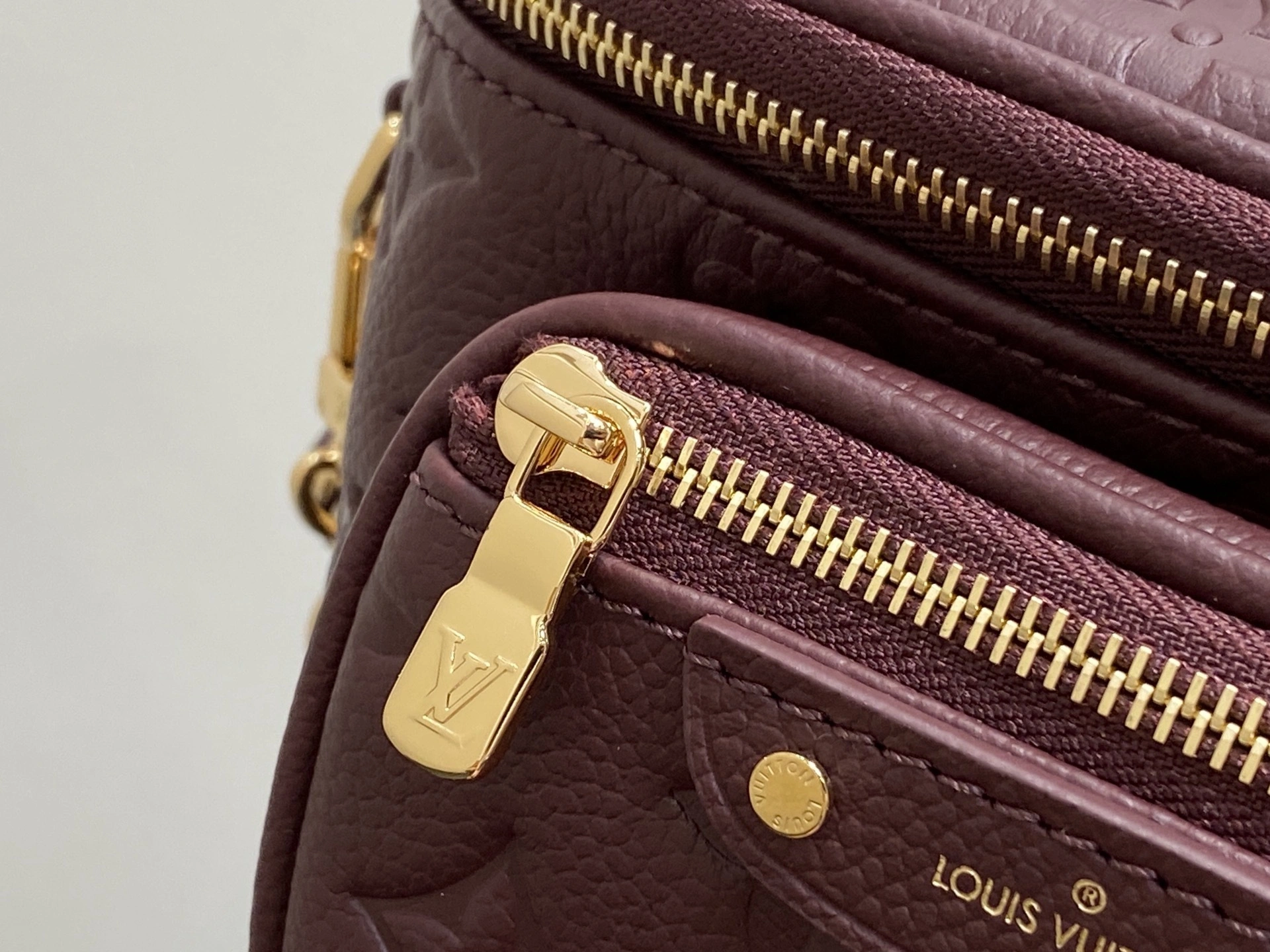MOMO-- 8V M25905 high quality version Mini Bumbag Gradient item:E-B000J1823