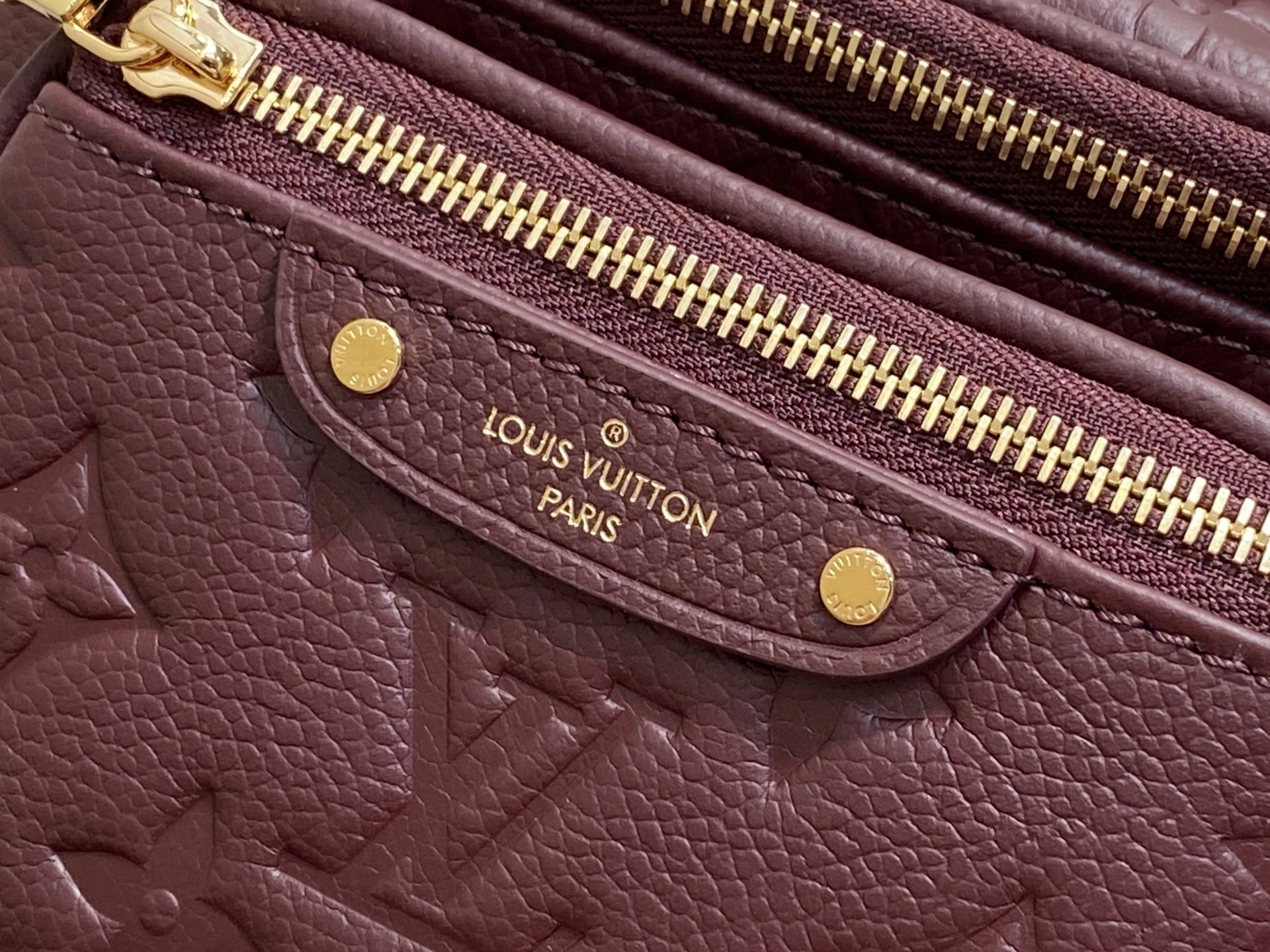 MOMO-- 8V M25905 high quality version Mini Bumbag Gradient item:E-B000J1823