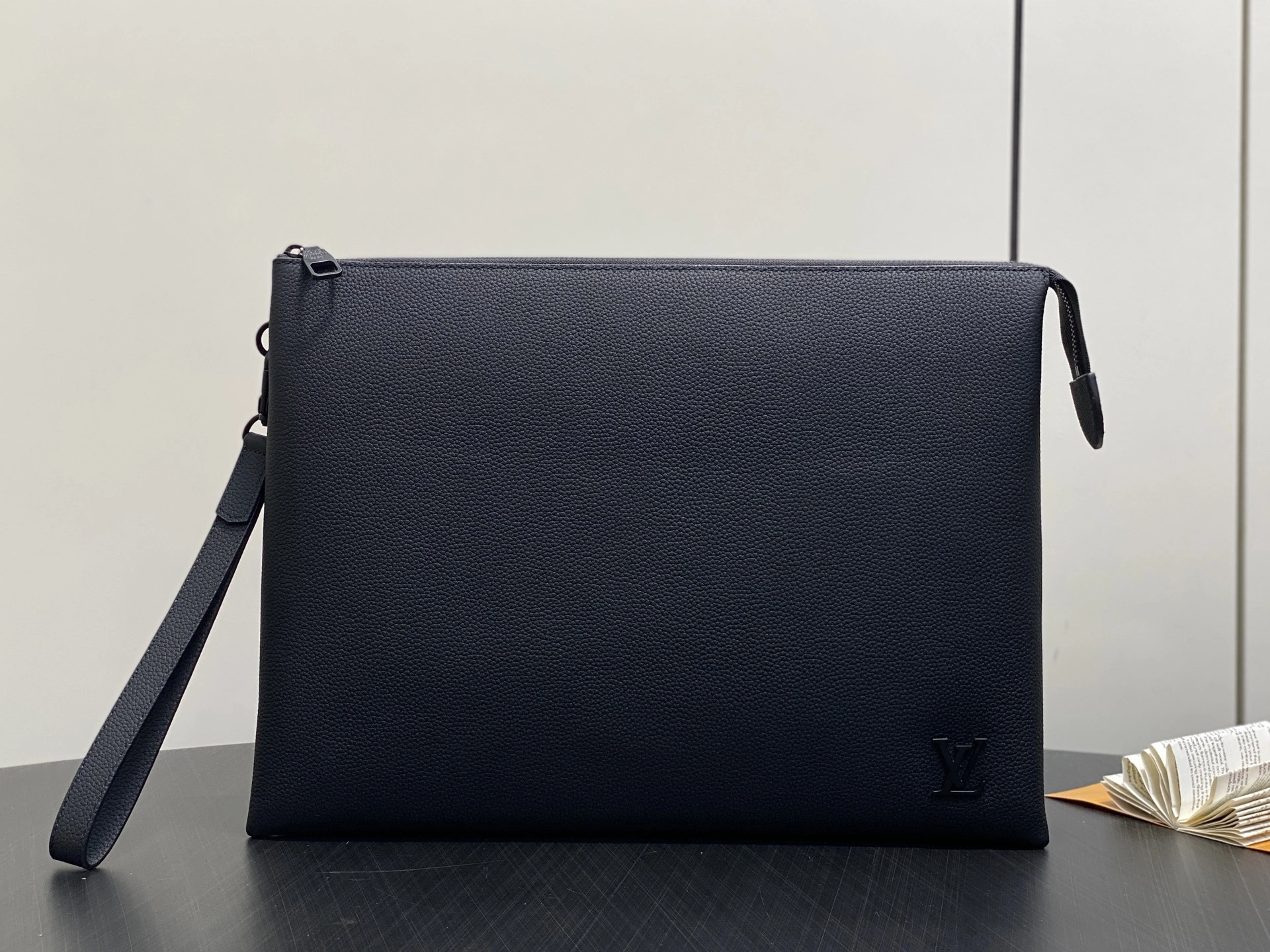MOMO-- 8V M25943 high quality version Duo Pouch Calfskin item:E-B000J1851
