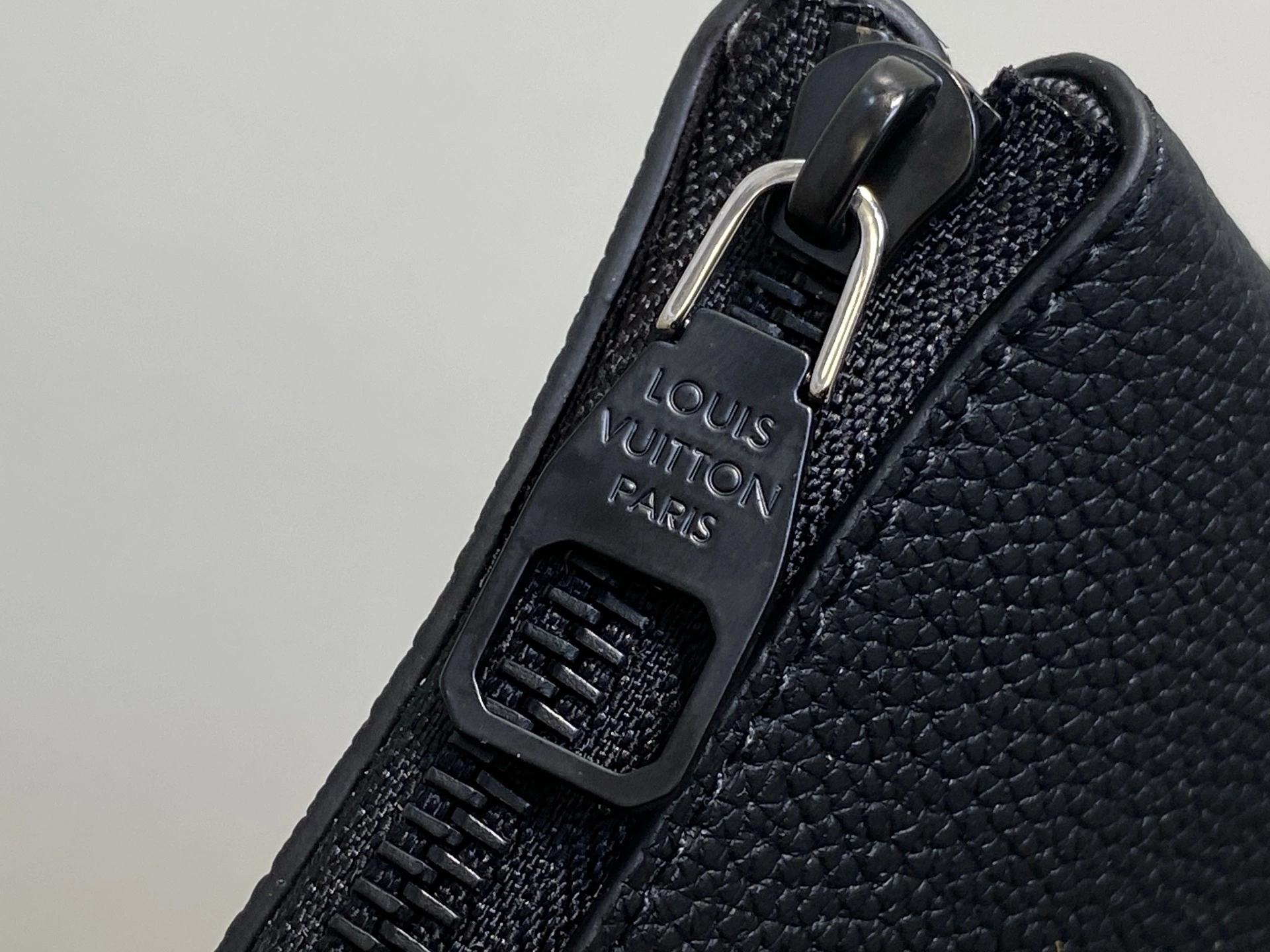 MOMO-- 8V M25943 high quality version Duo Pouch Calfskin item:E-B000J1851