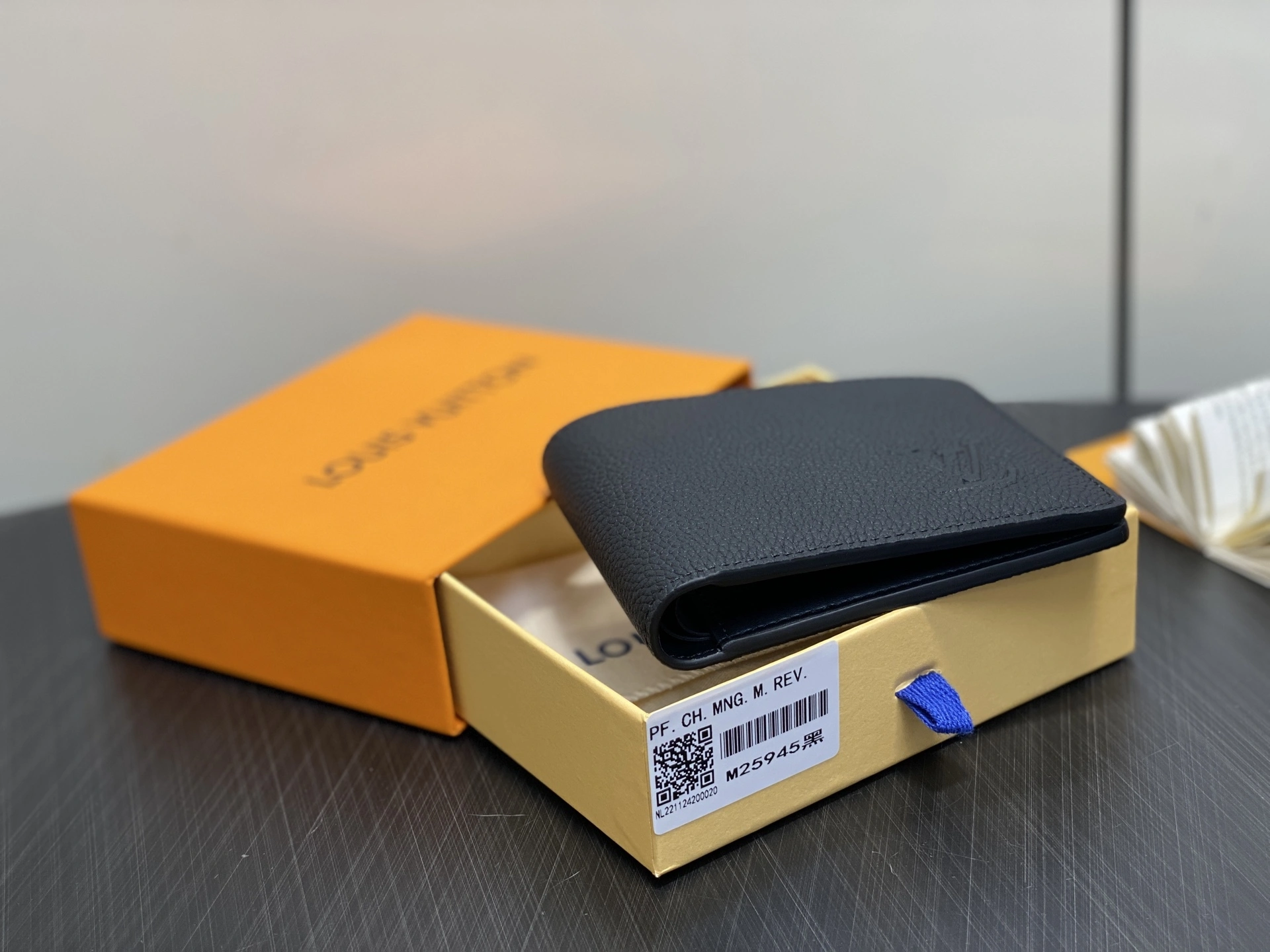 MOMO-- 8V M25945 high quality version Multiple wallet Calfskin item:E-B000J1805