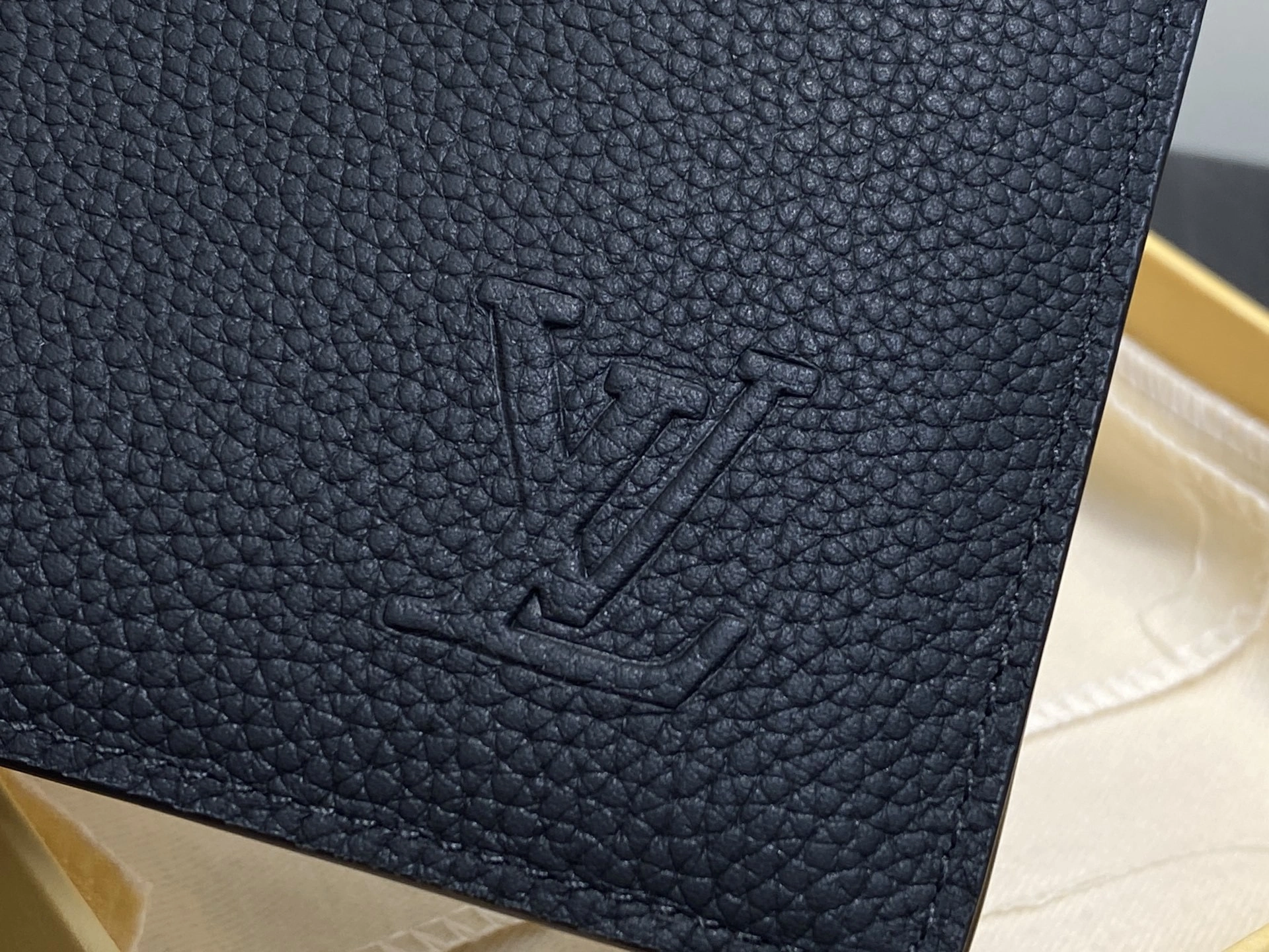 MOMO-- 8V M25945 high quality version Multiple wallet Calfskin item:E-B000J1805