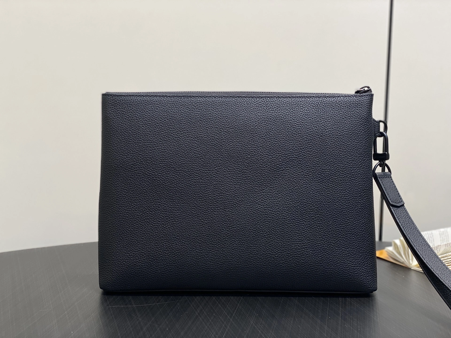 MOMO-- 8V M25955 high quality version item:E-B000J1852