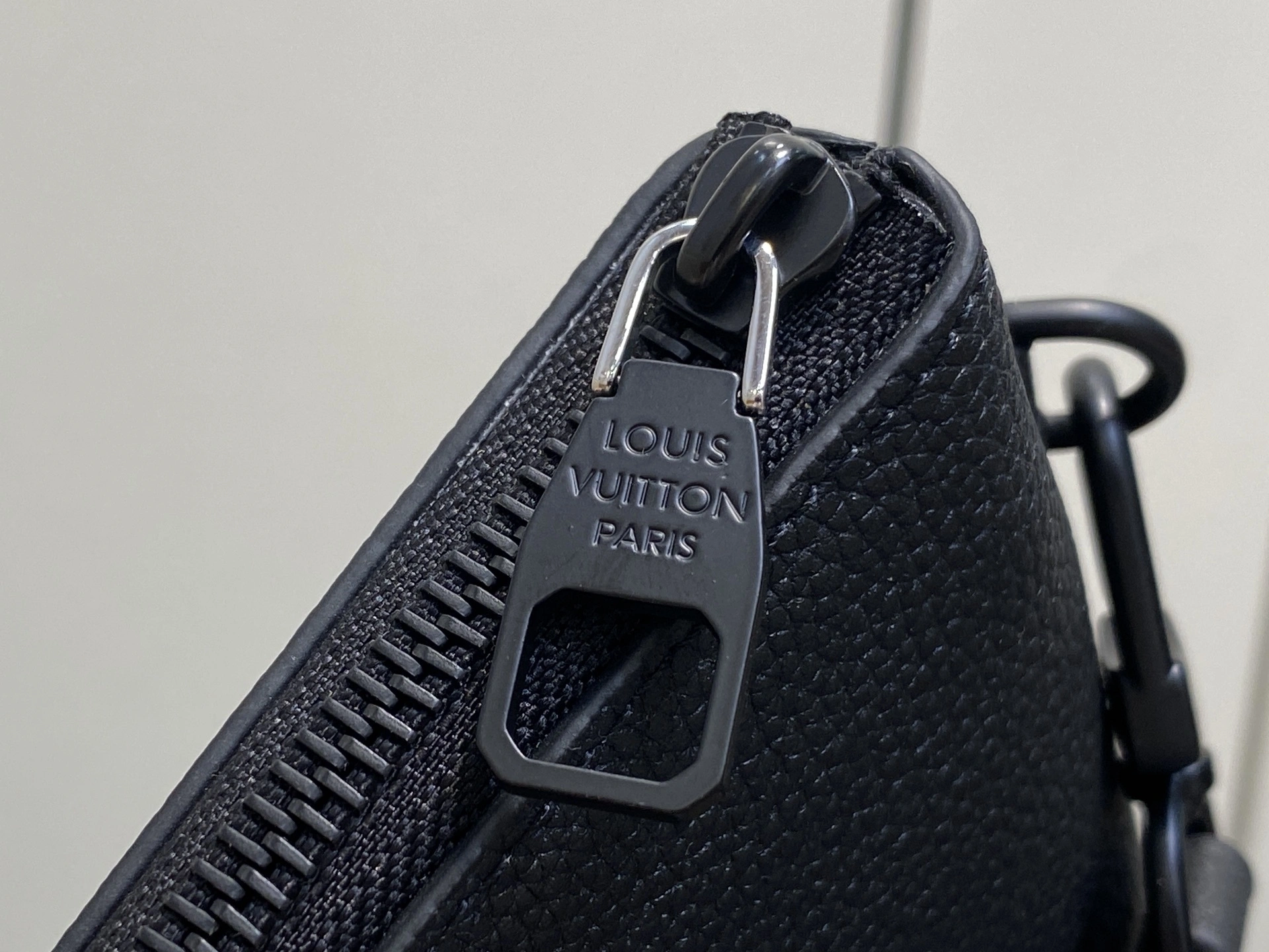 MOMO-- 8V M25955 high quality version item:E-B000J1852