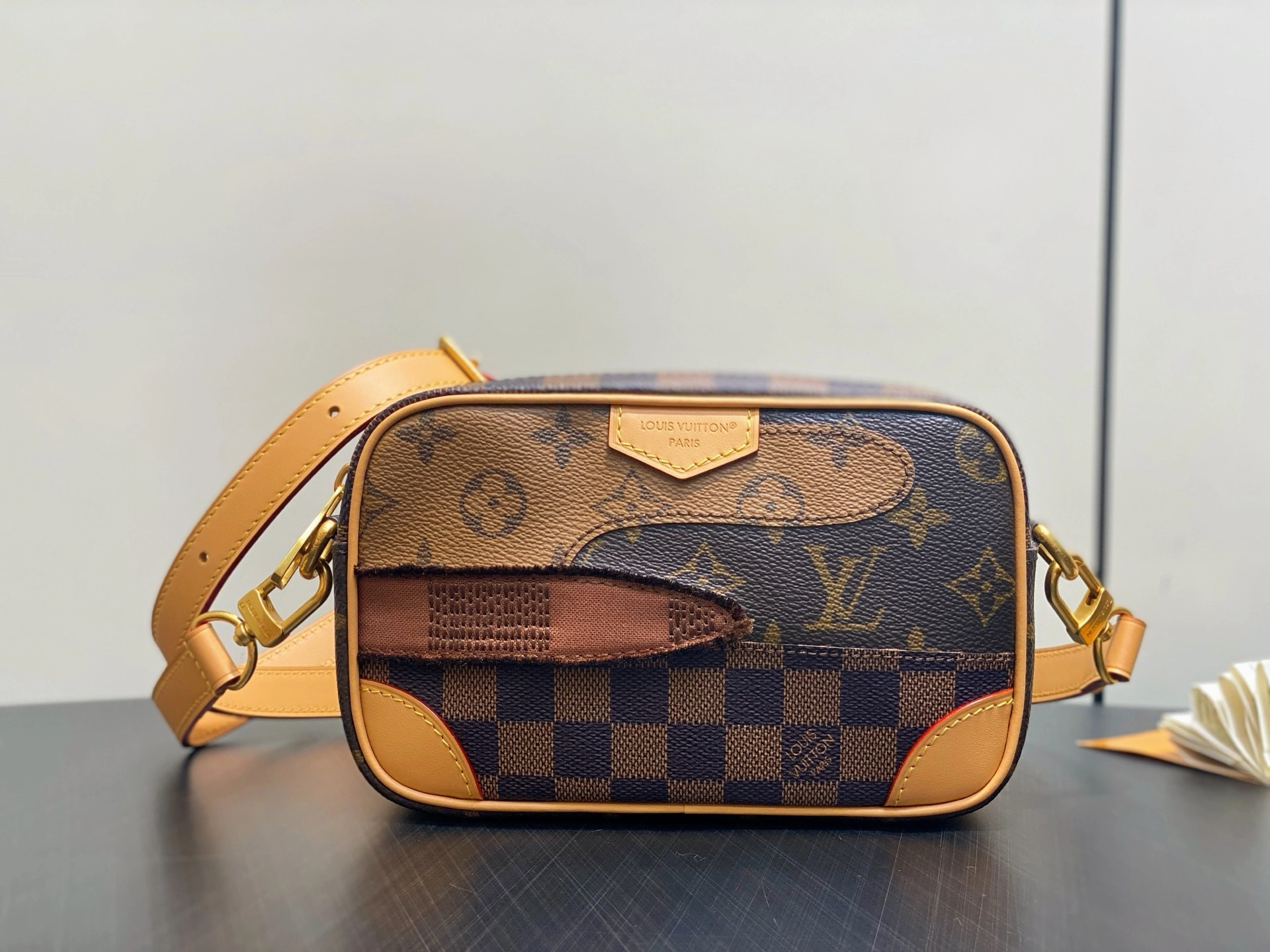 MOMO-- 8V M26020 high quality version Trocadéro item:E-B000J1846