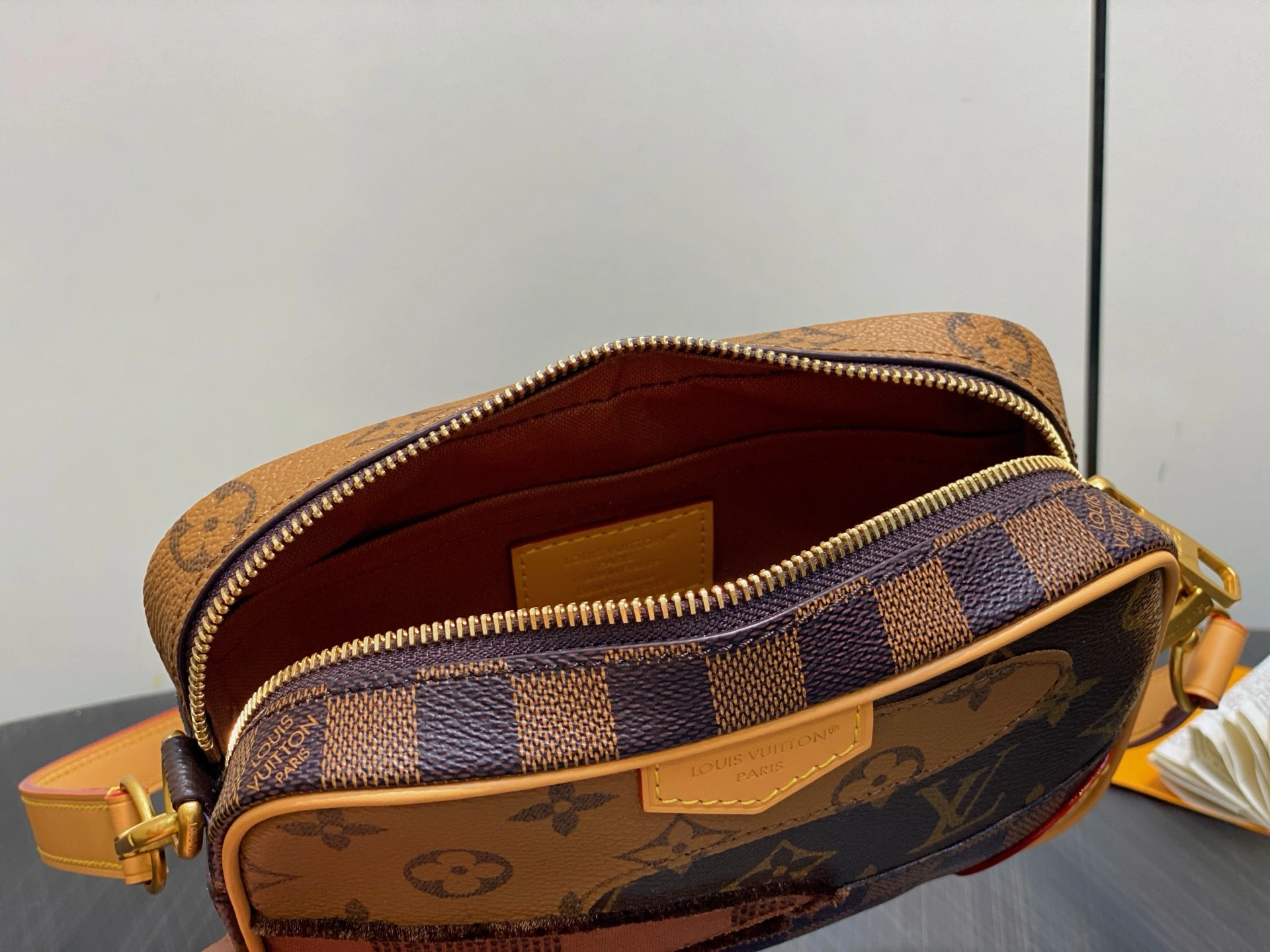 MOMO-- 8V M26020 high quality version Trocadéro item:E-B000J1846