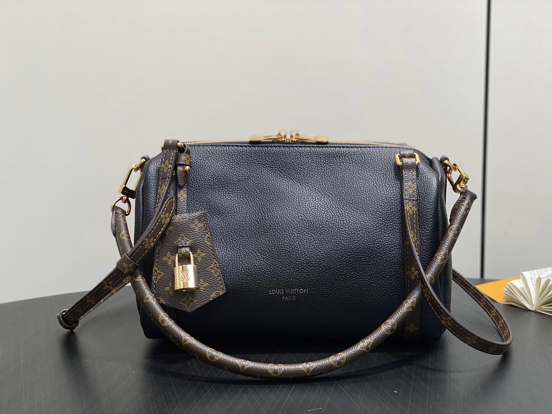 &MOMO-- 8V M26039 high quality version Express Keepall cowhide item:E-B177I0342