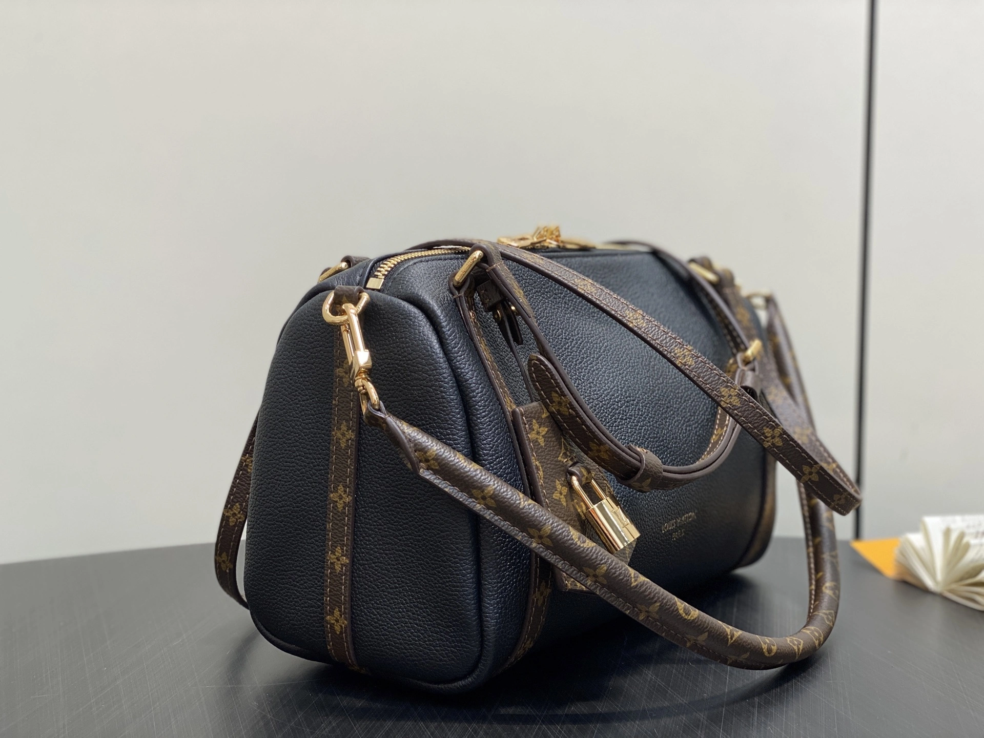 &MOMO-- 8V M26039 high quality version Express Keepall cowhide item:E-B177I0342
