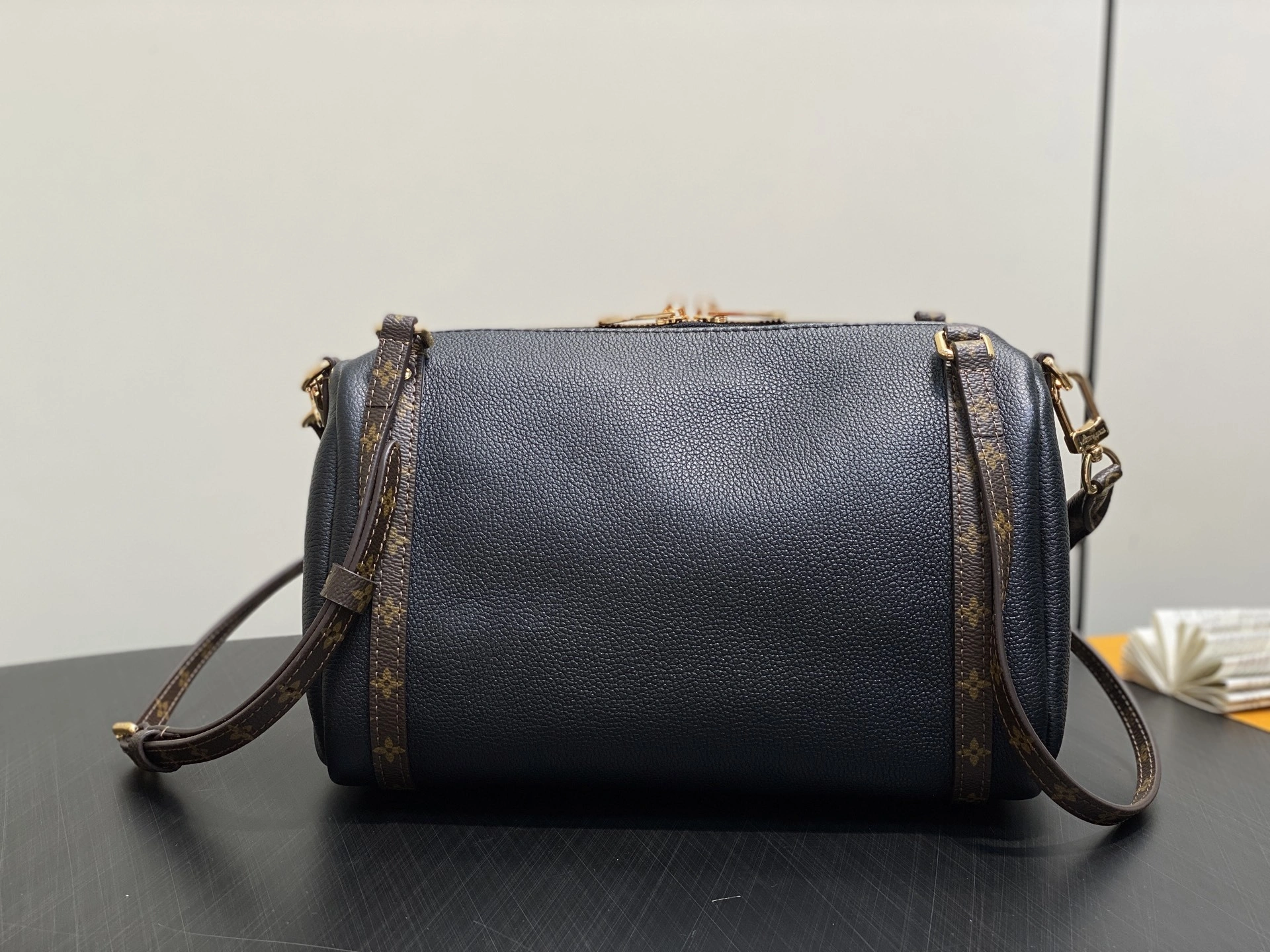 &MOMO-- 8V M26039 high quality version Express Keepall cowhide item:E-B177I0342