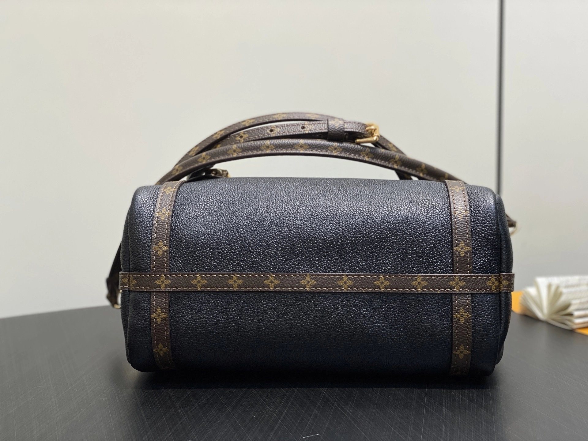 &MOMO-- 8V M26039 high quality version Express Keepall cowhide item:E-B177I0342