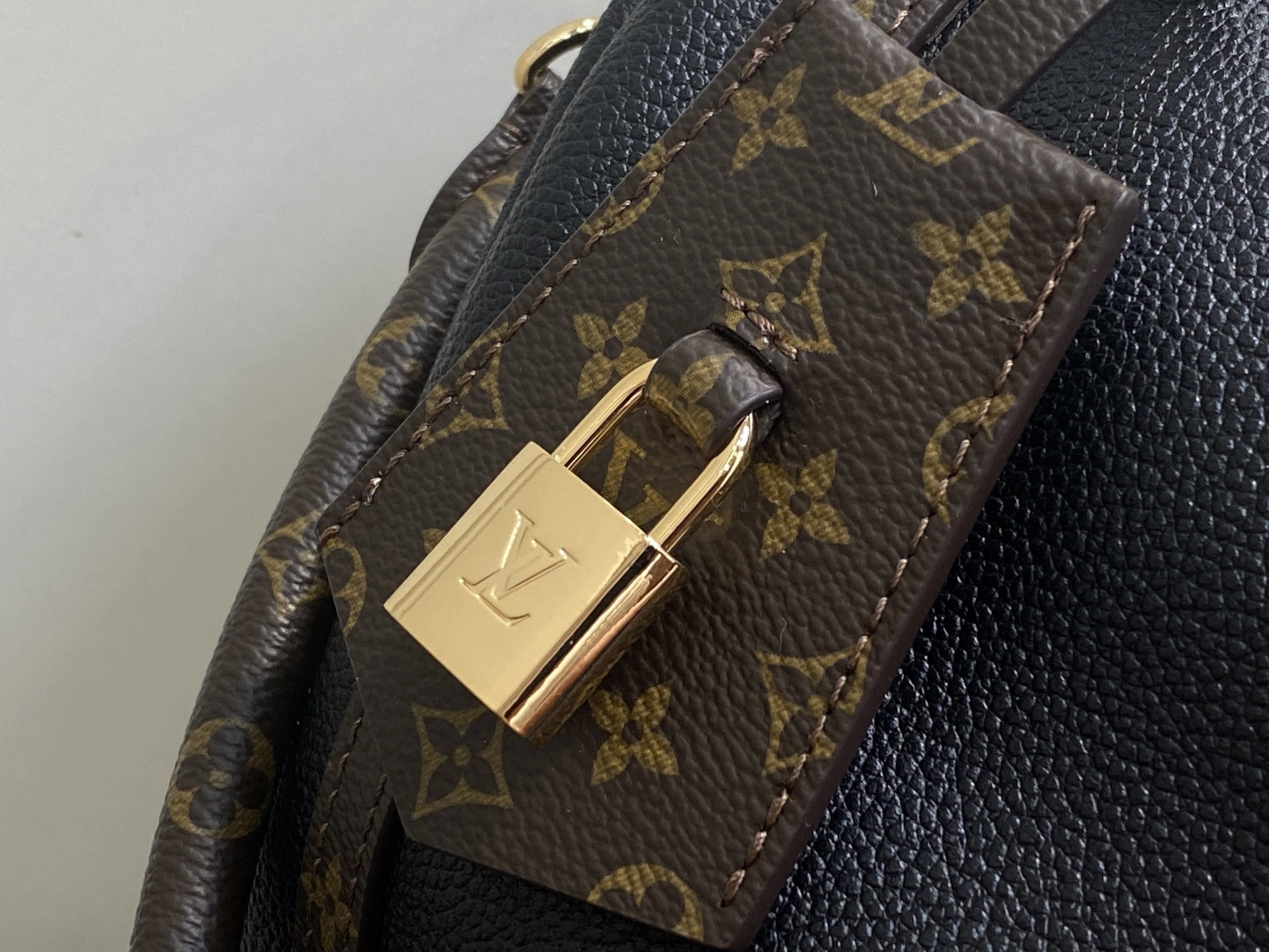 &MOMO-- 8V M26039 high quality version Express Keepall cowhide item:E-B177I0342