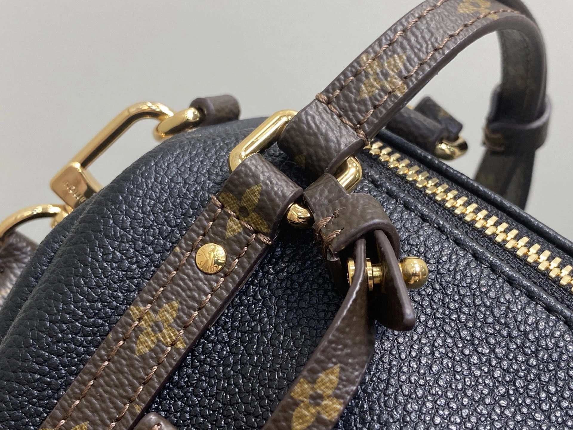 &MOMO-- 8V M26039 high quality version Express Keepall cowhide item:E-B177I0342