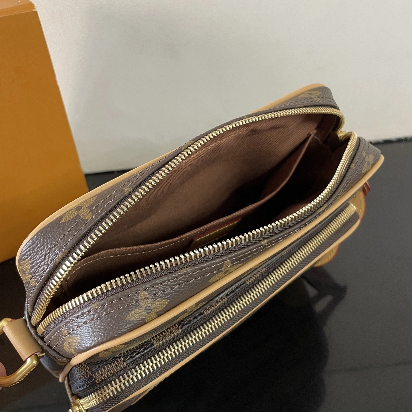 MOMO-- 8V M26068 high quality version Nil cowhide item:E-B177I0319