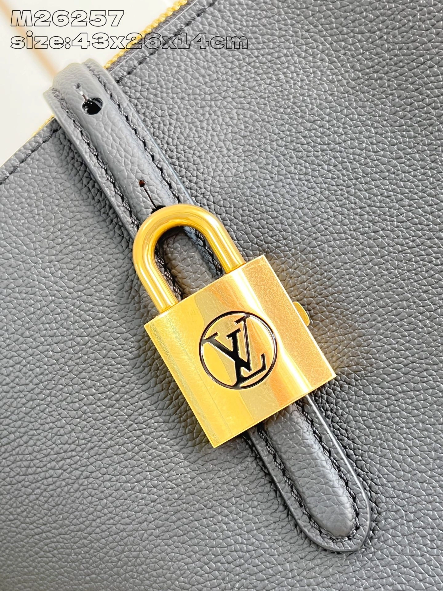 MOMO-- 8V M26257 high quality version Low Key Calfskin item:F-B574A0954
