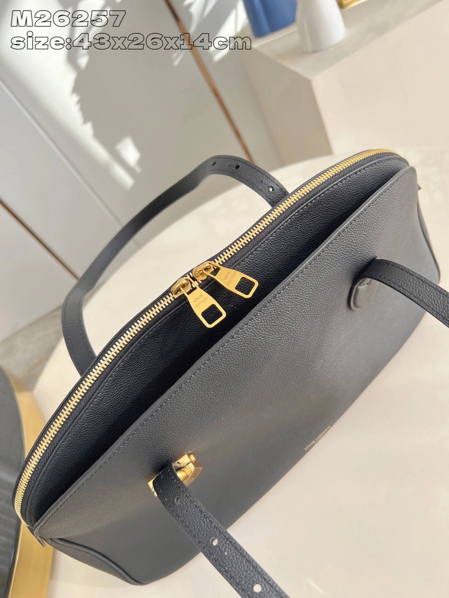 MOMO-- 8V M26257 high quality version Low Key Calfskin item:F-B574A0954