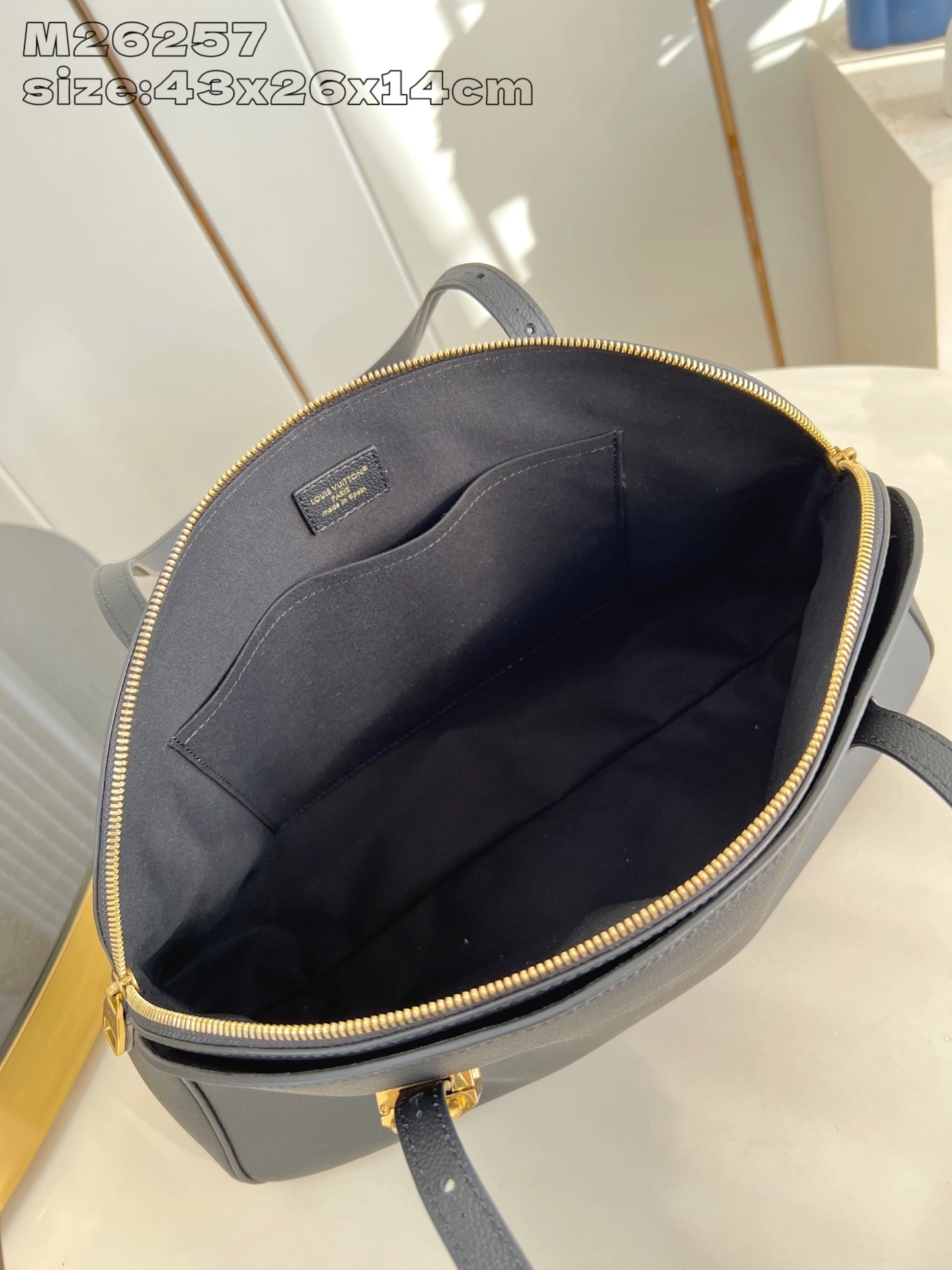 MOMO-- 8V M26257 high quality version Low Key Calfskin item:F-B574A0954
