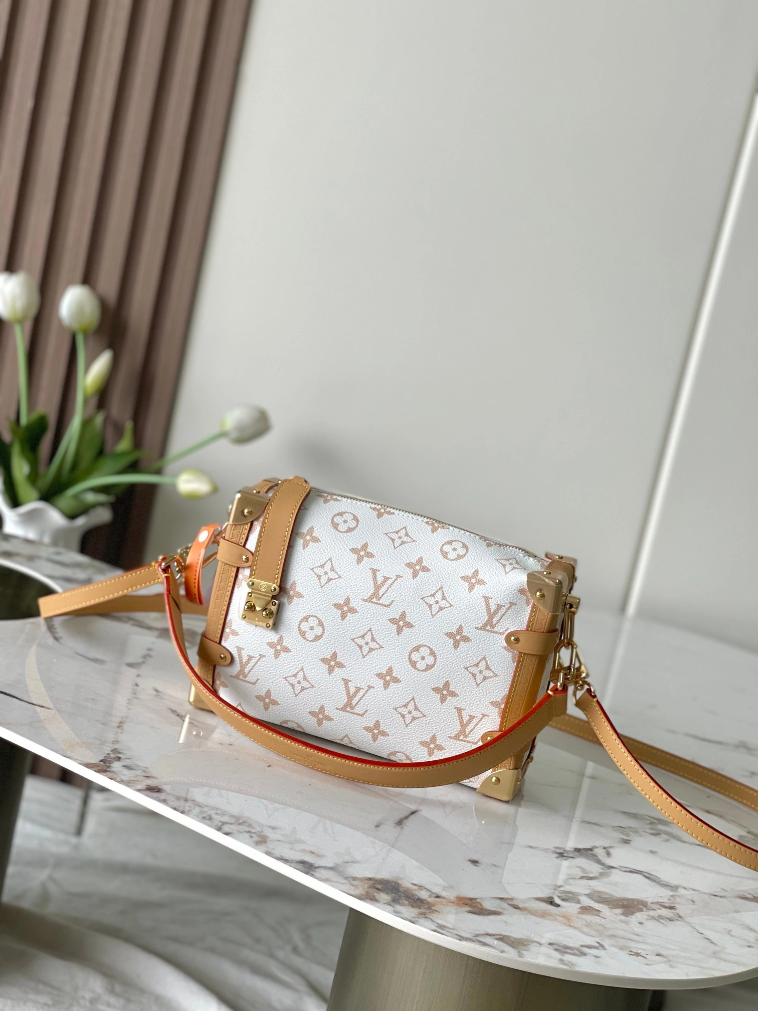 MOMO-- 8V M26287 high quality version Side Trunk cowhide item:E-B177I0711