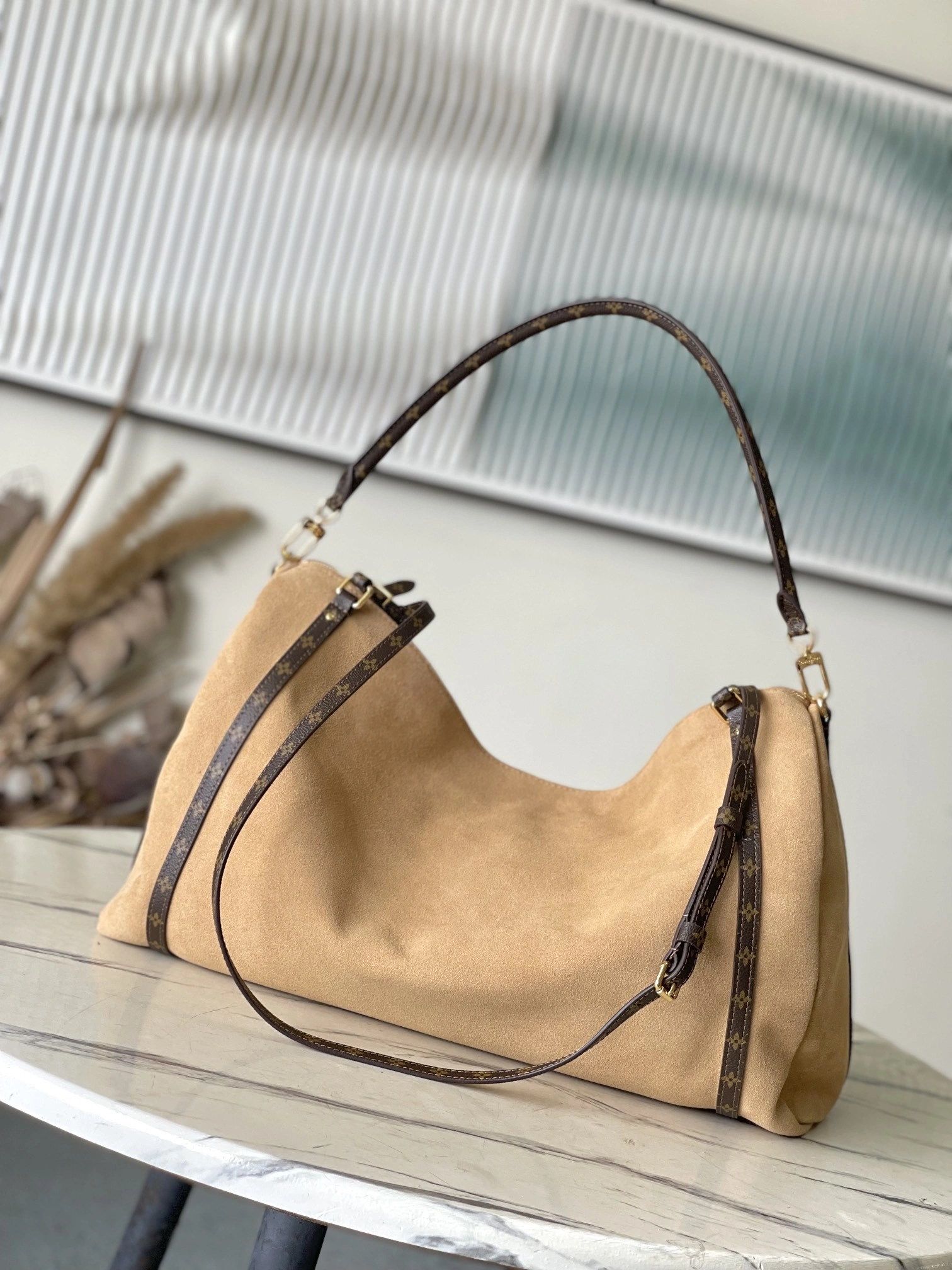 MOMO-- 8V M26451 high quality version Express Travel cowhide item:E-B000I0712