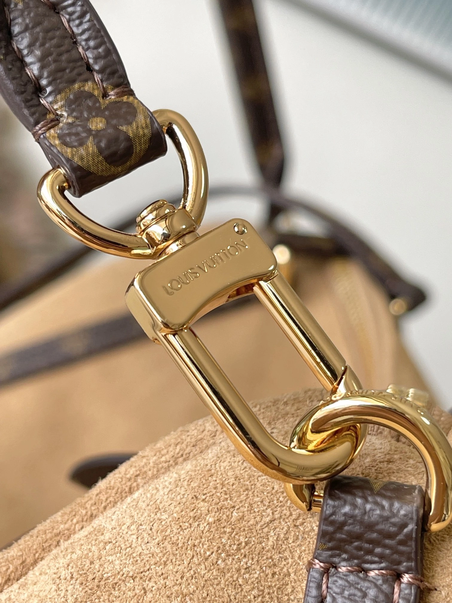 MOMO-- 8V M26451 high quality version Express Travel cowhide item:E-B000I0712