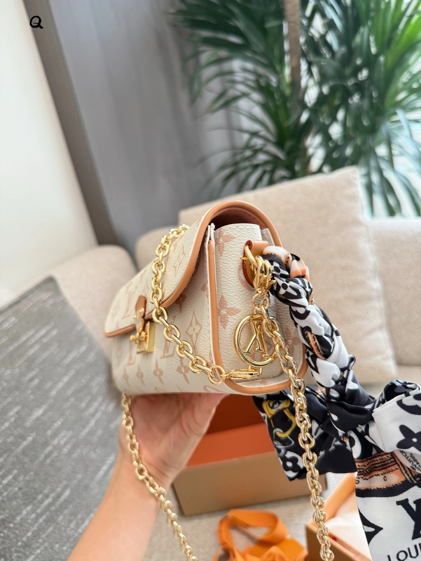 MOMO-- 8V M26583 high quality version item:E-B000I2146