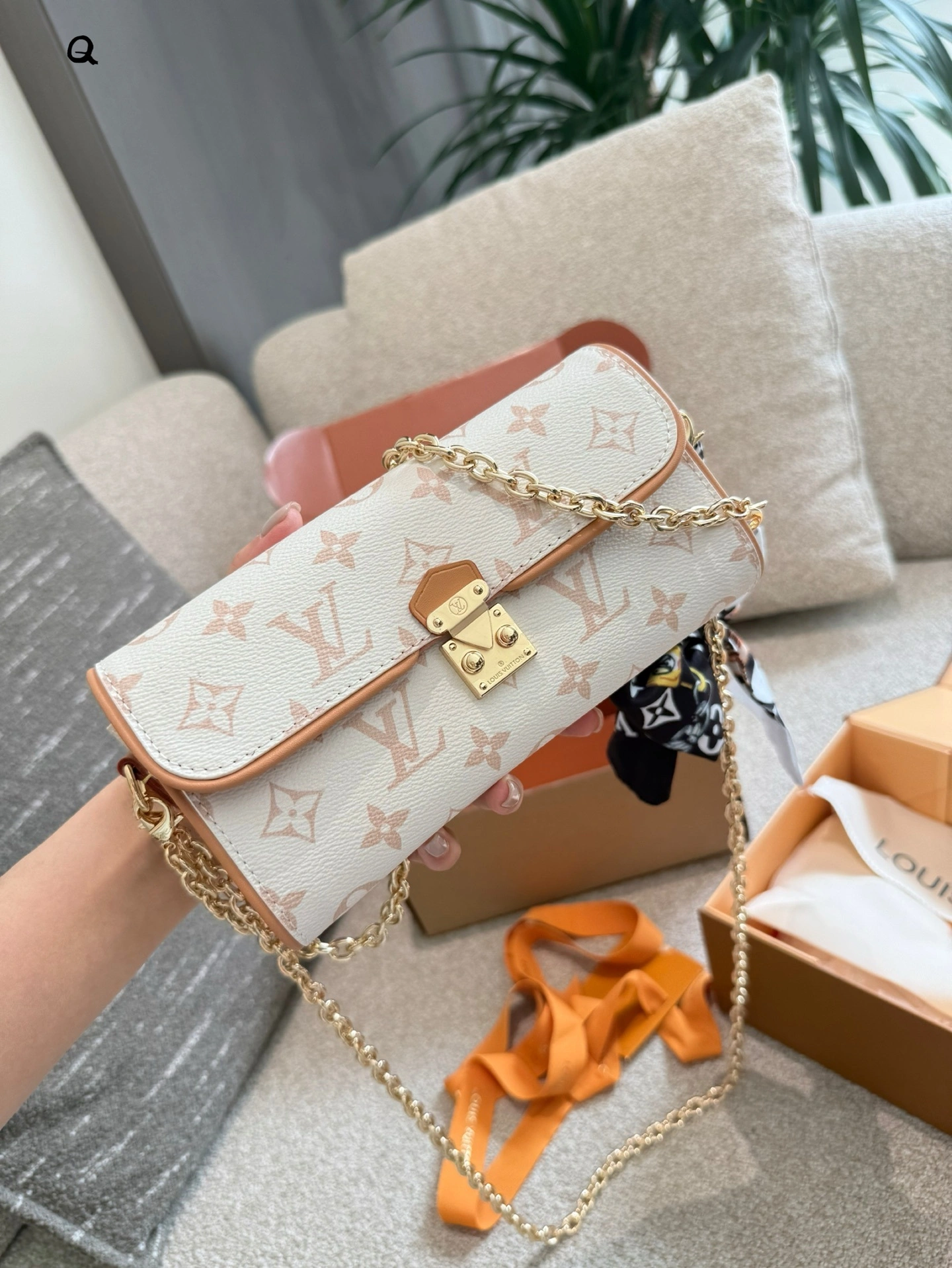 MOMO-- 8V M26583 high quality version item:E-B000I2146