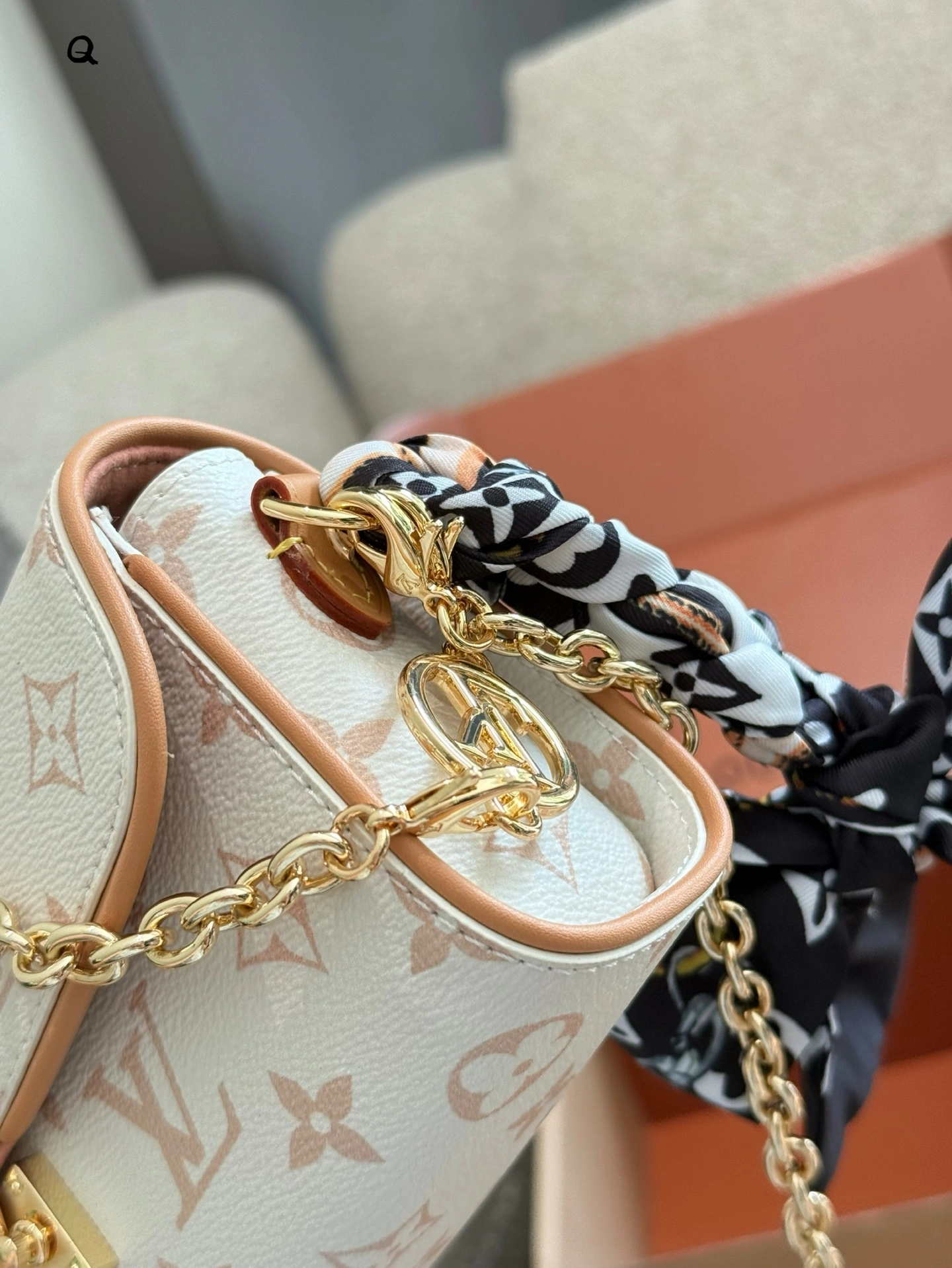 MOMO-- 8V M26583 high quality version item:E-B000I2146