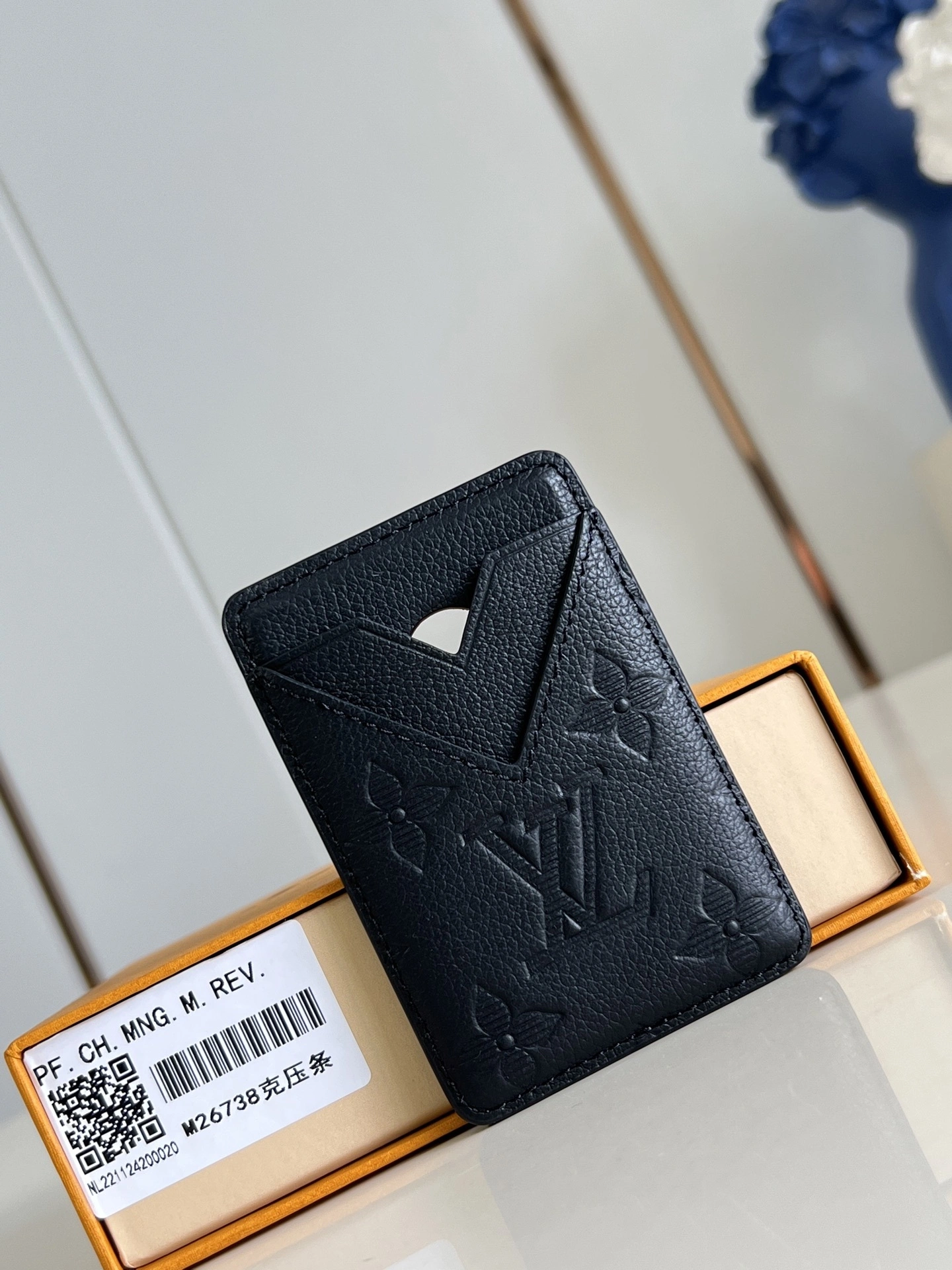 MOMO-- 8V M26738 high quality version Magnet item:E-B574K1816