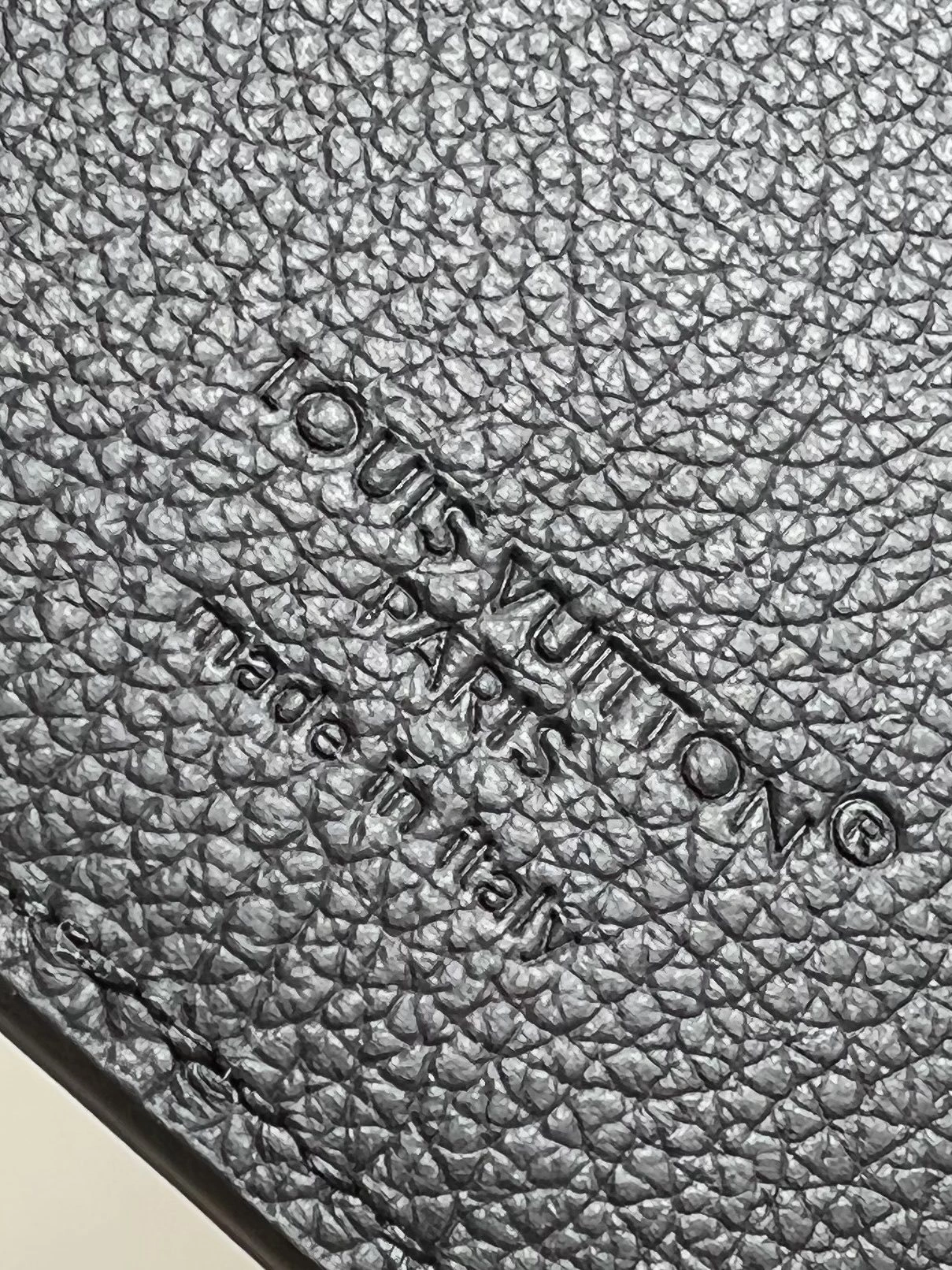 MOMO-- 8V M26738 high quality version Magnet item:E-B574K1816