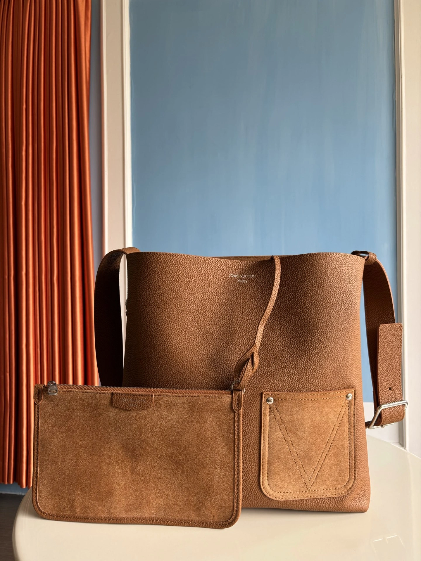 MOMO-- 8V M26745 high quality version Verso Hobo cowhide item:E-B808L1722T