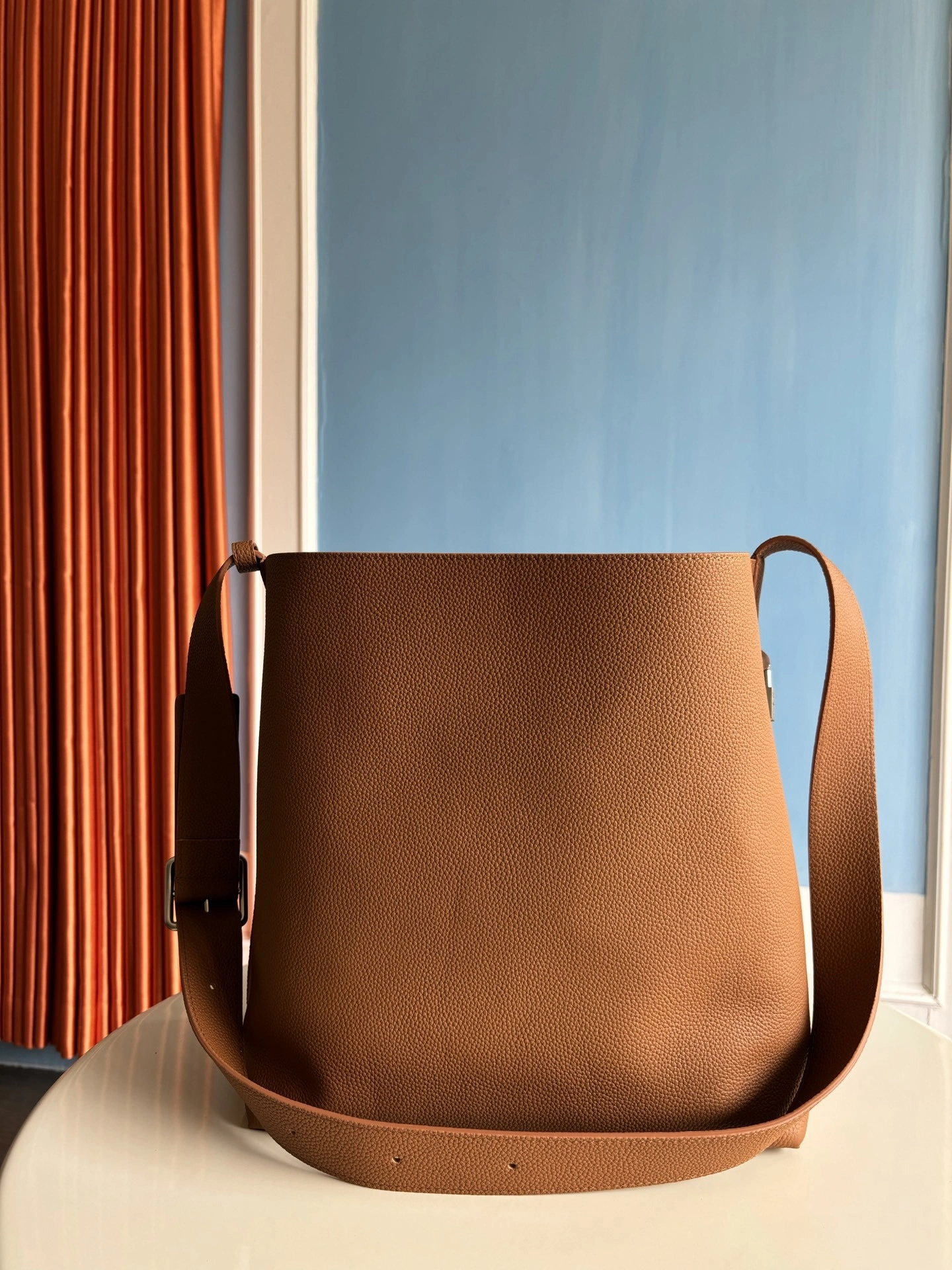 MOMO-- 8V M26745 high quality version Verso Hobo cowhide item:E-B808L1722T