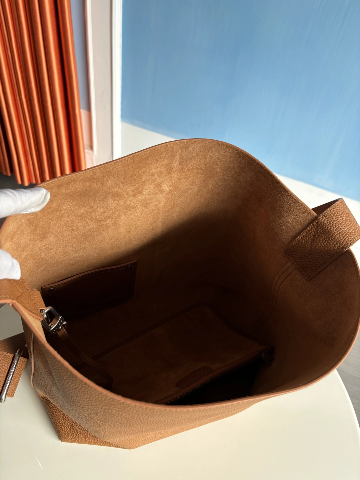 MOMO-- 8V M26745 high quality version Verso Hobo cowhide item:E-B808L1722T