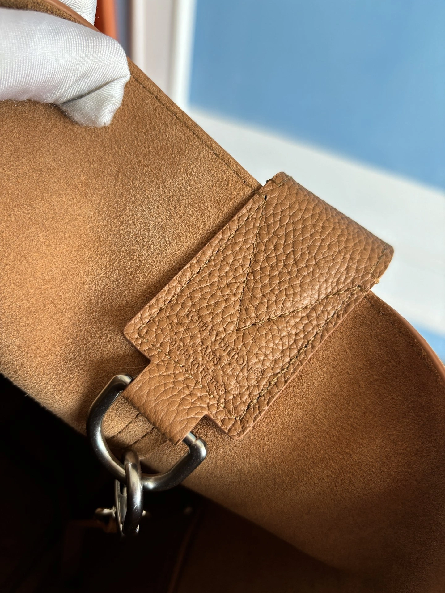 MOMO-- 8V M26745 high quality version Verso Hobo cowhide item:E-B808L1722T