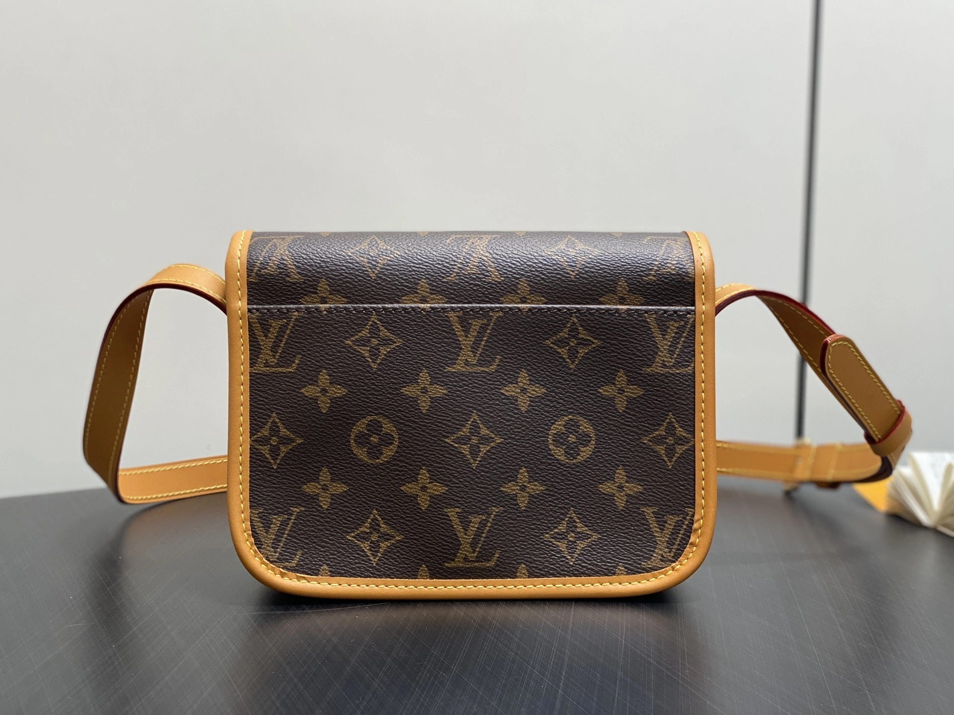 MOMO-- 8V M26805 high quality version Satchel Monogram Archive item:E-B000J1841