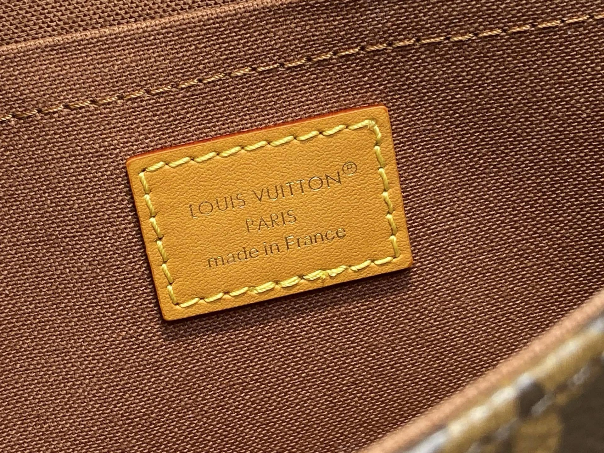 MOMO-- 8V M26805 high quality version Satchel Monogram Archive item:E-B000J1841