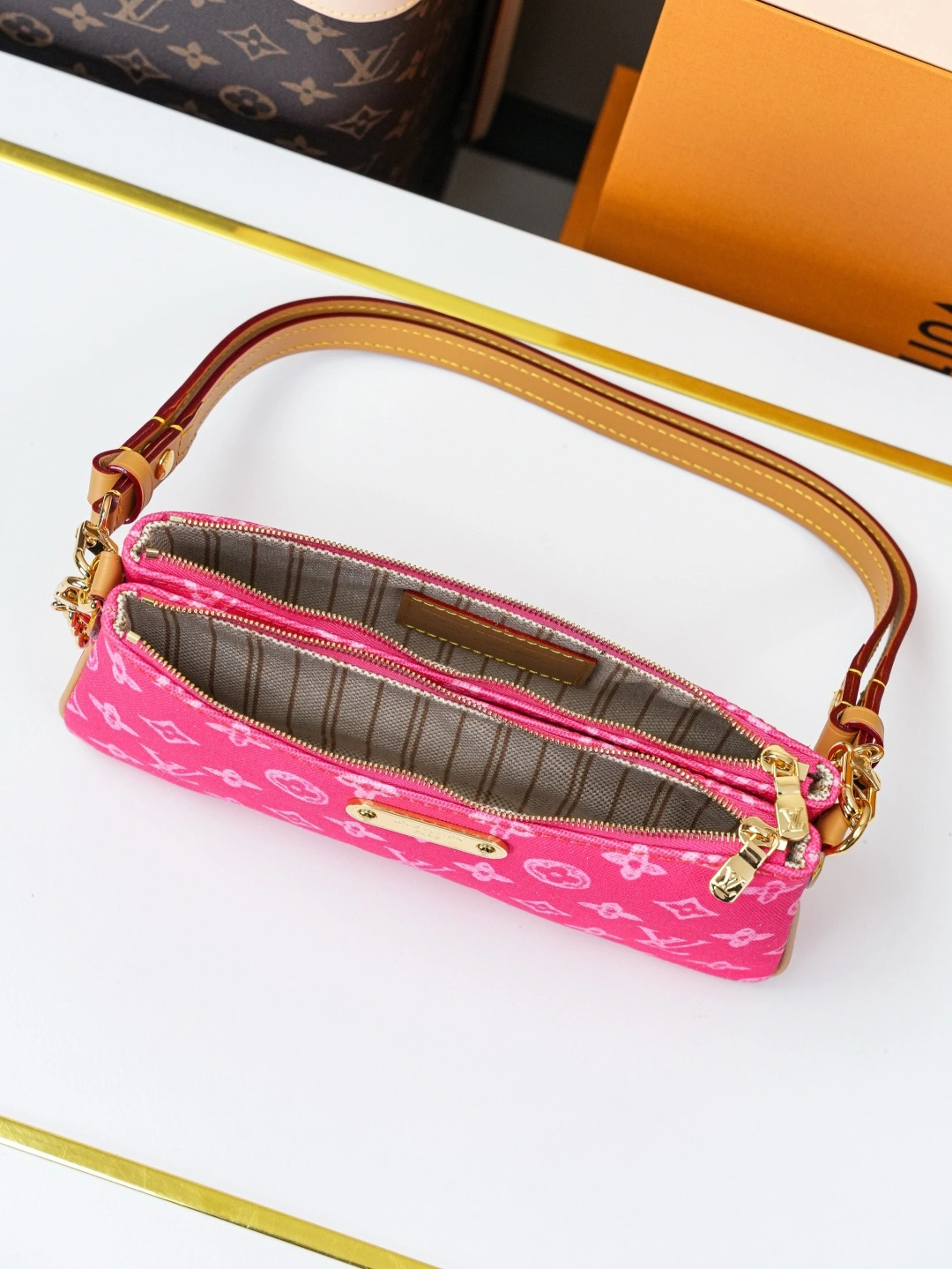 MOMO-- 8V M27719 high quality version cowhide item:F-B000A1521