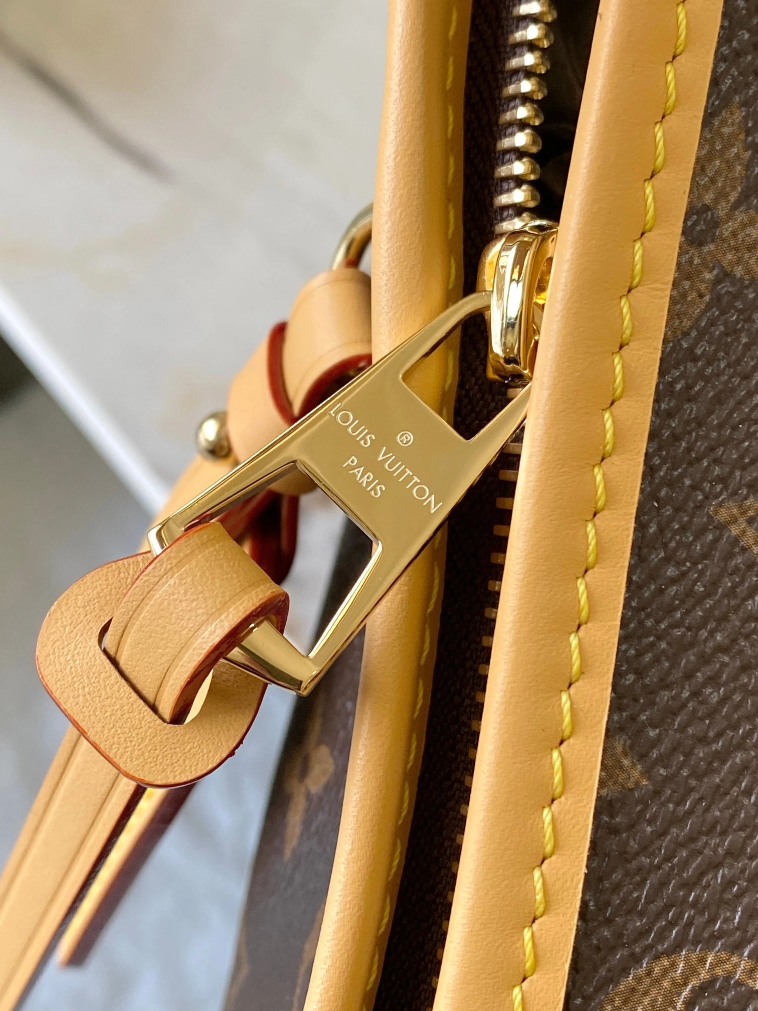 MOMO-- 8V M28101 high quality version Carryall East West item:F-B106A2145